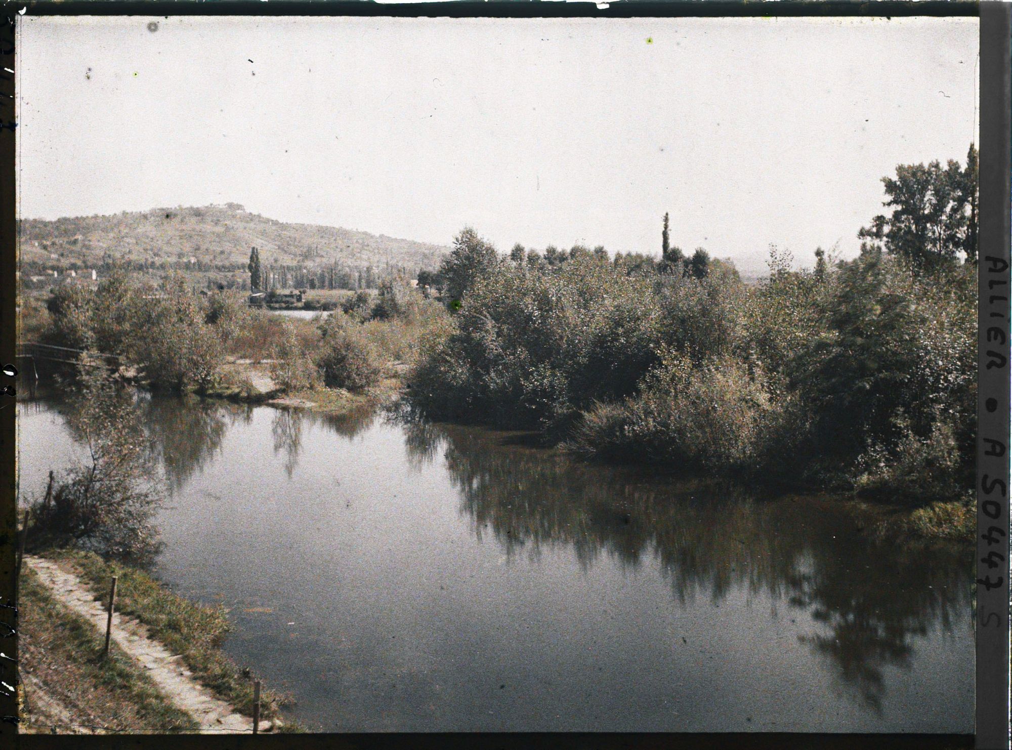 Image représentant L'Allier, vue prise du nouveau parc