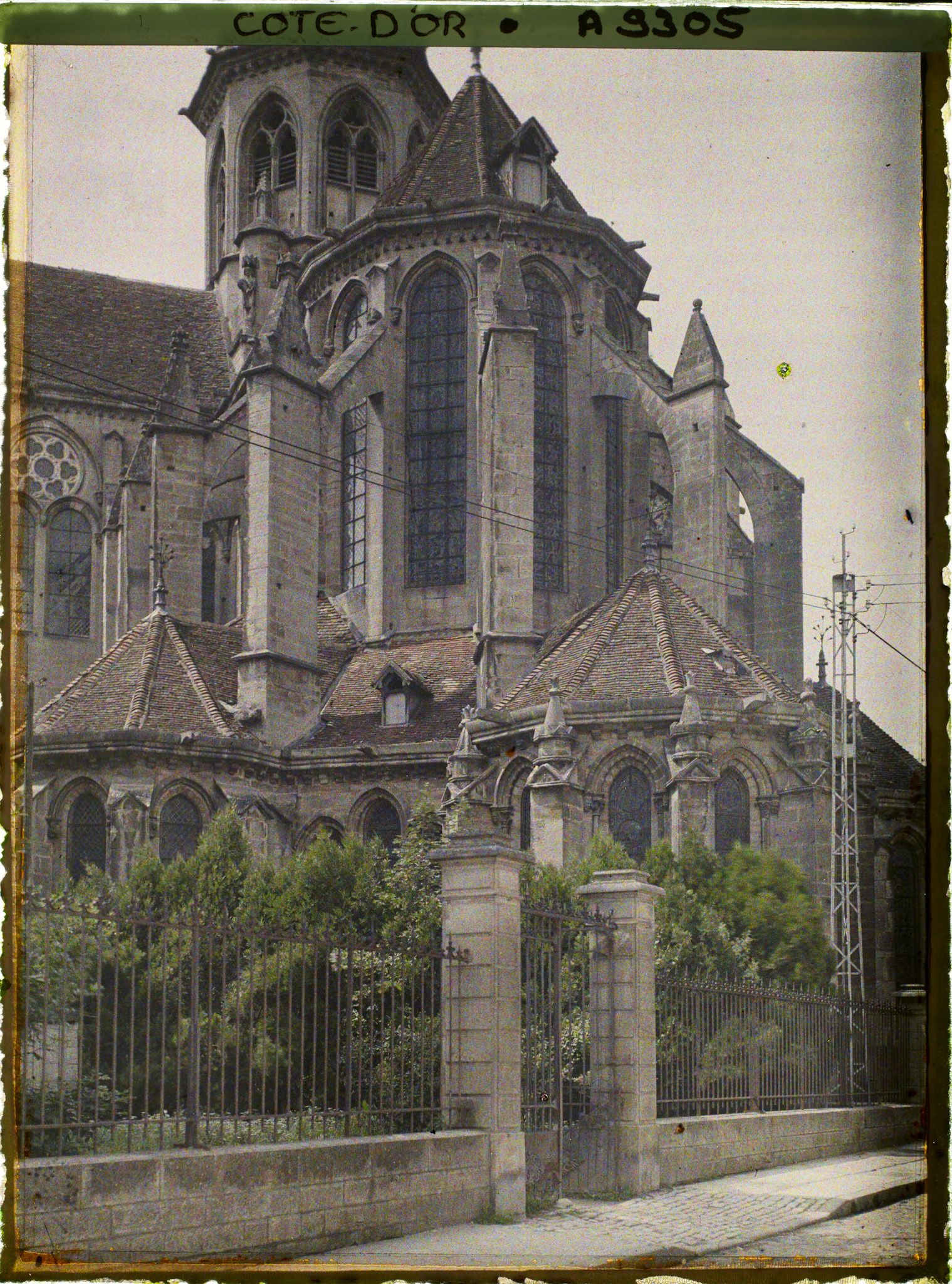 Image représentant L&#039;abside de la Collégiale Notre-Dame
