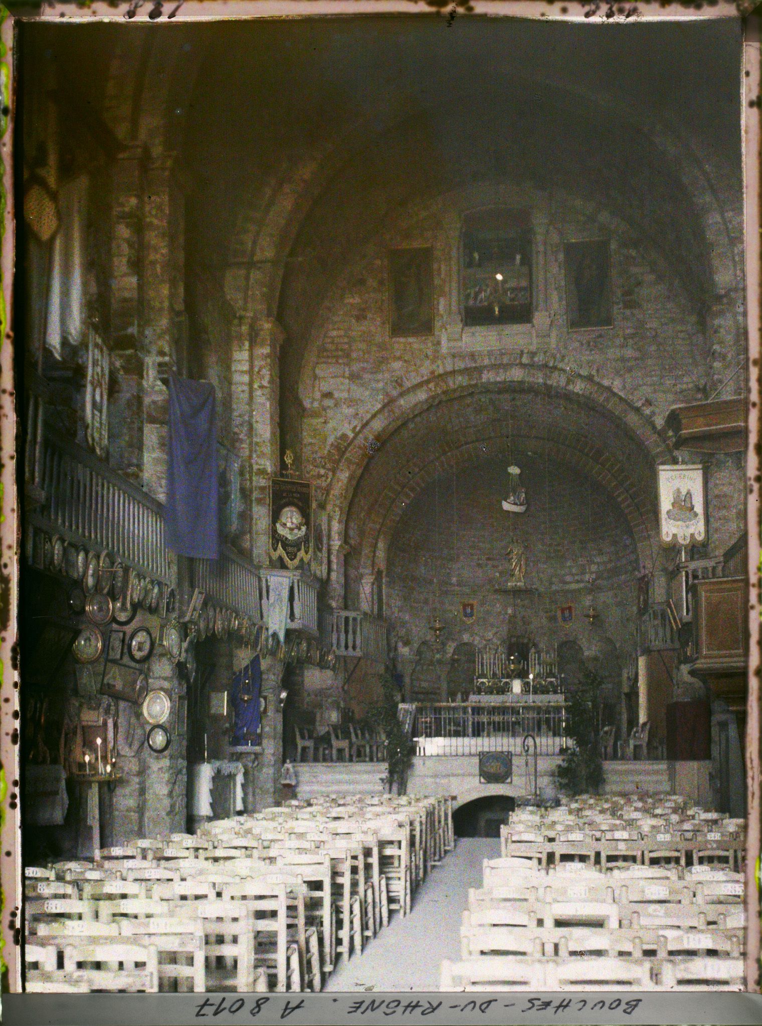 Image représentant La nef de l'église Notre-Dame-de-la-Mer