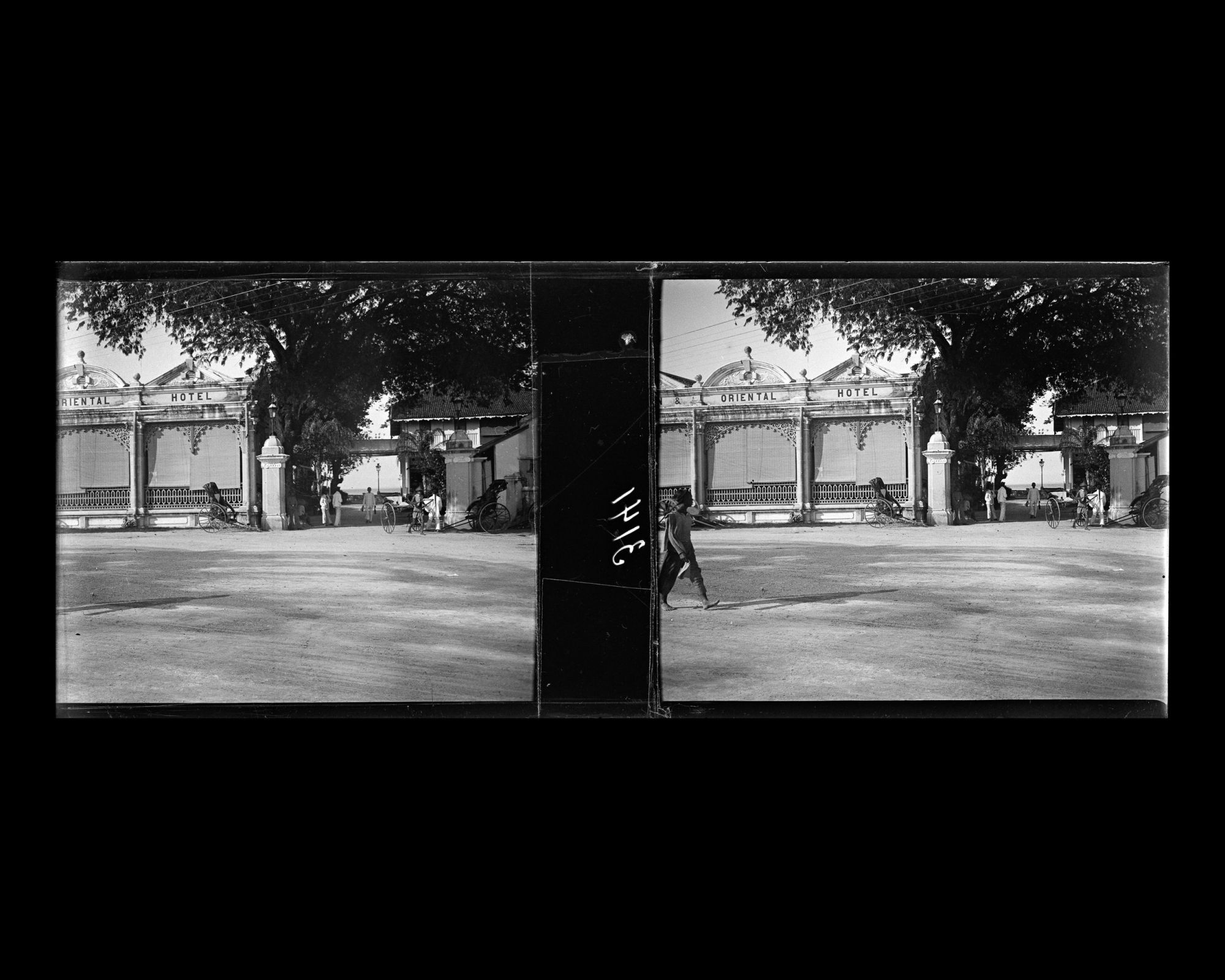 Image représentant L'entrée de l'Eastern & Oriental Hôtel