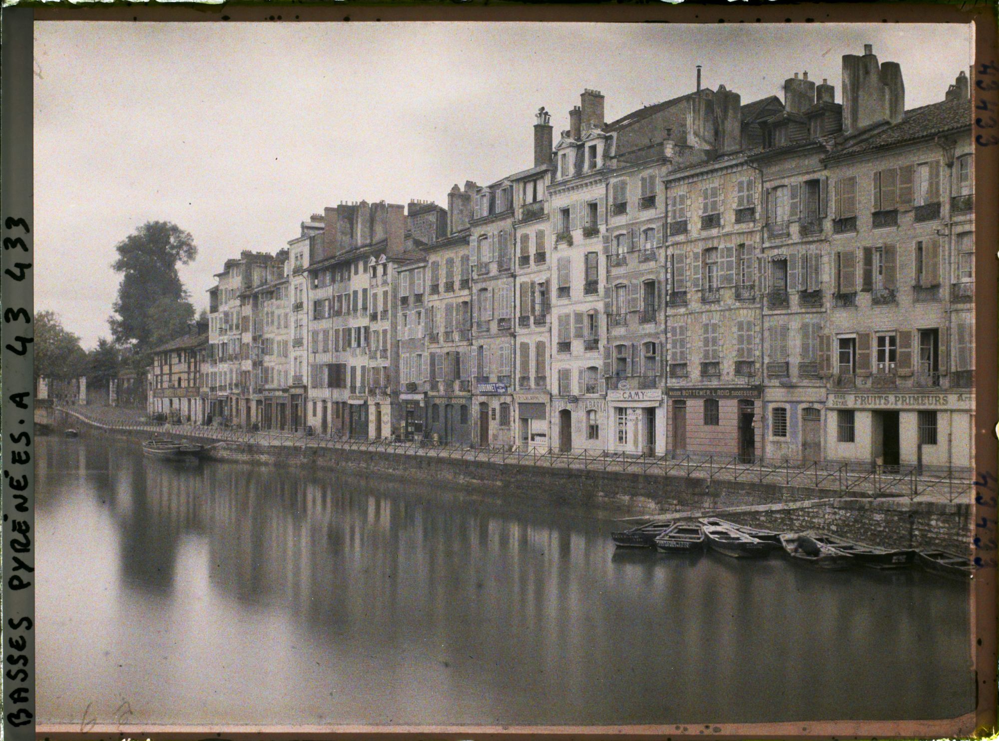 Image représentant France, Bayonne, Les bords de la Nive
