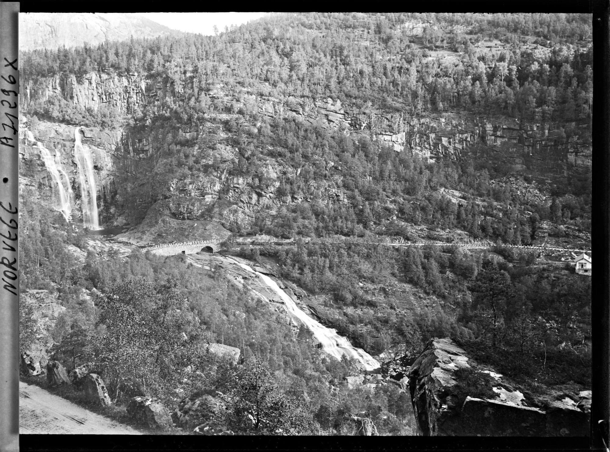 Image représentant Cascade sur la route d'Eide à Voss