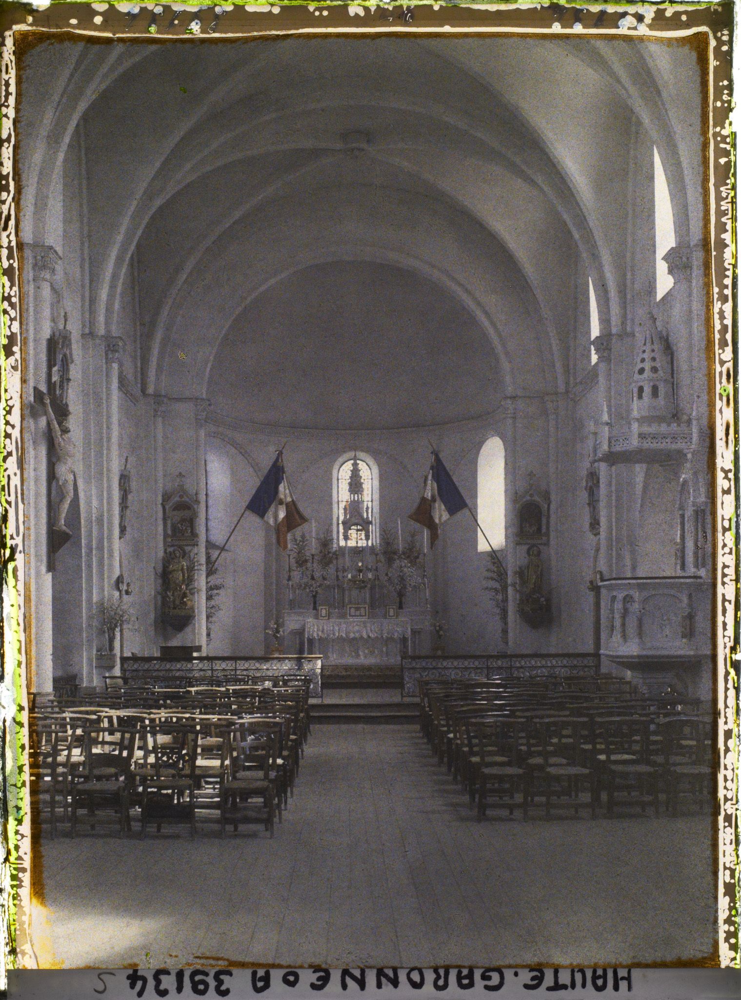 Image représentant France, Montespan (Hte Garonne), Intérieur de l'Eglise
