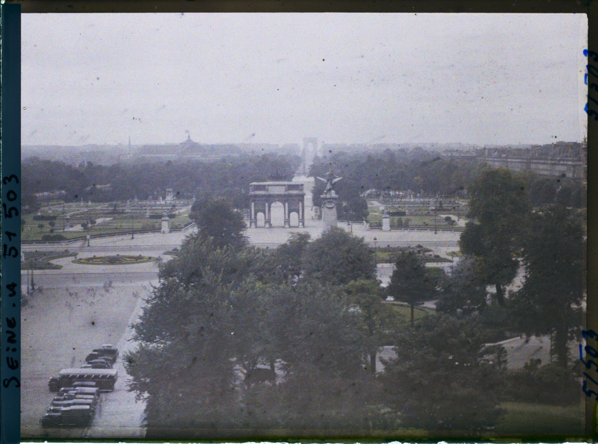 Image représentant Vue du Louvre vers la place de l'Etoile