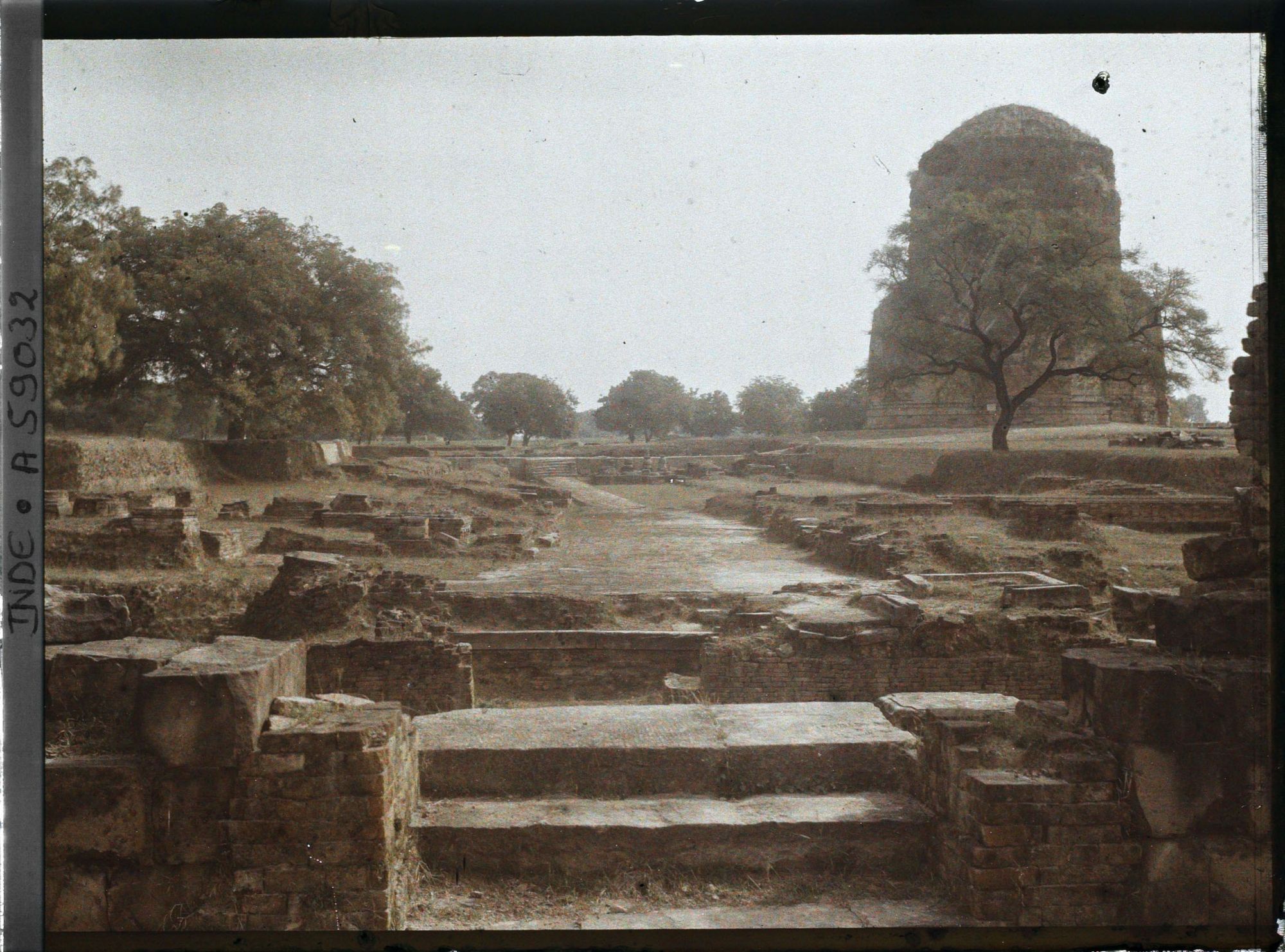 Image représentant Vue générale et stupa