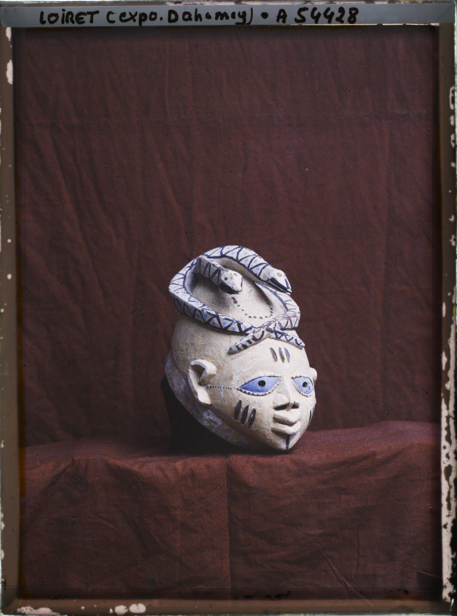 Image représentant Exposition d'art africain, masque aux serpents géminés