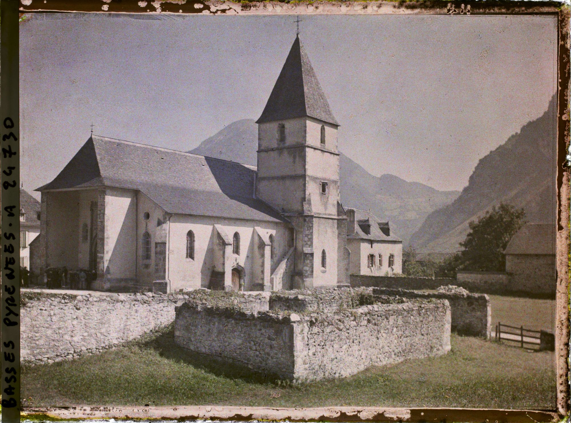 Image représentant France, Vallée d'Ossau, Vallée d'Ossau Bielle : L'Eglise