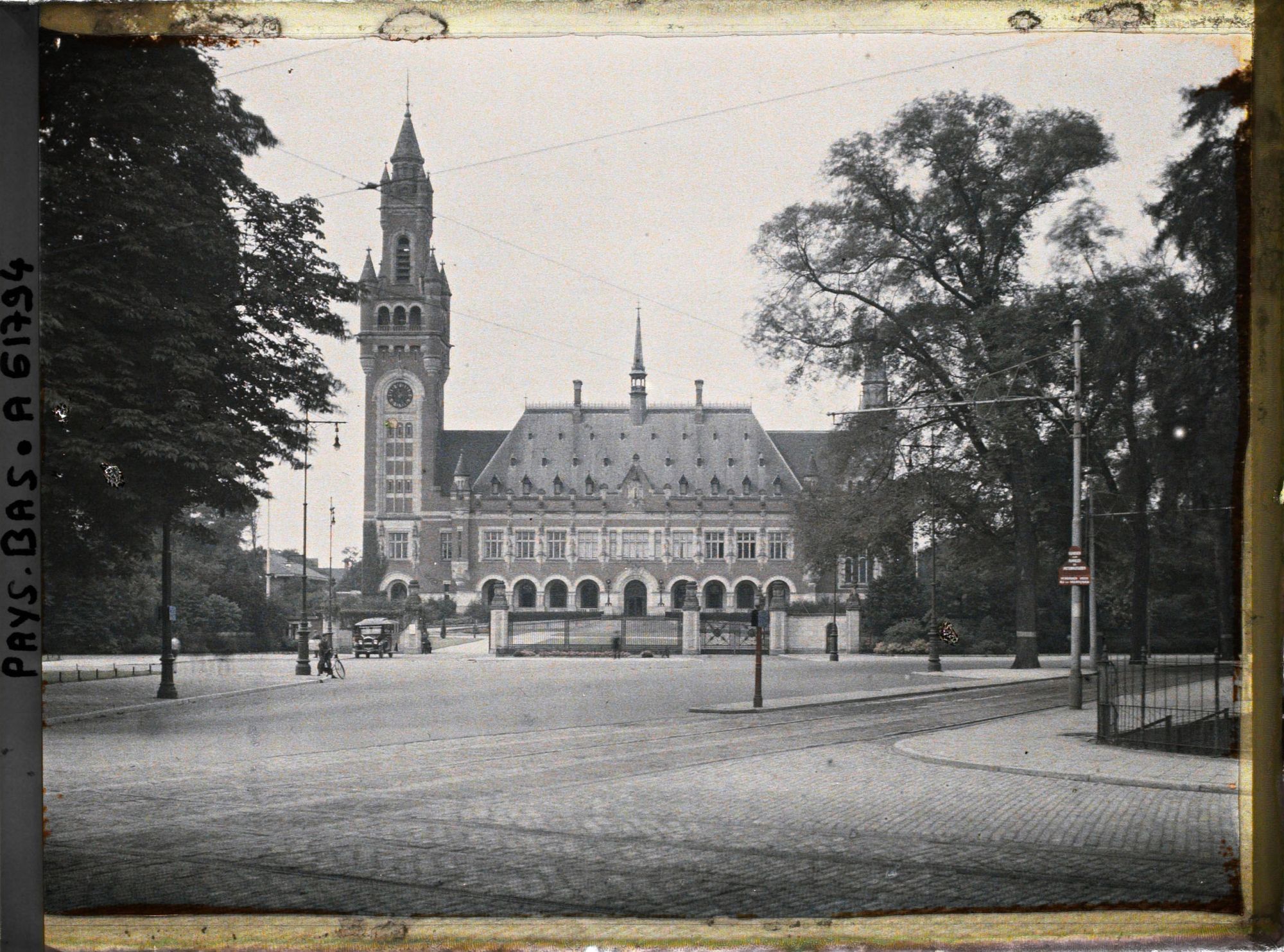 Image représentant Vue du Palais de la Paix