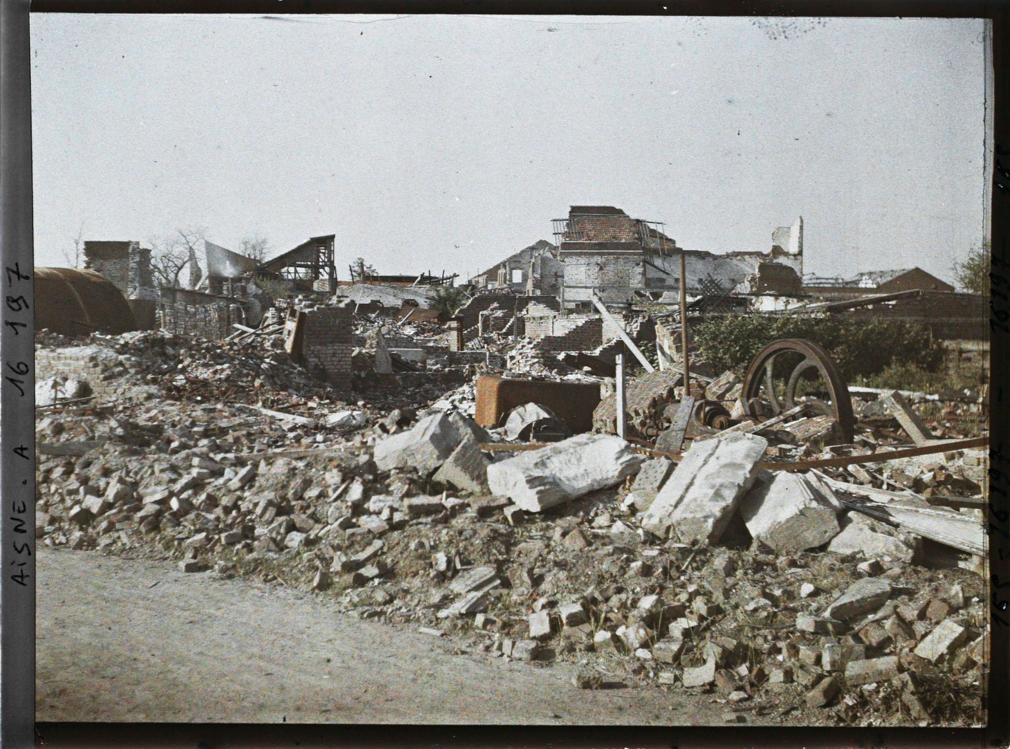 Image représentant France, Tergnier, Ruines de la Maison du peuple, rue Marceau