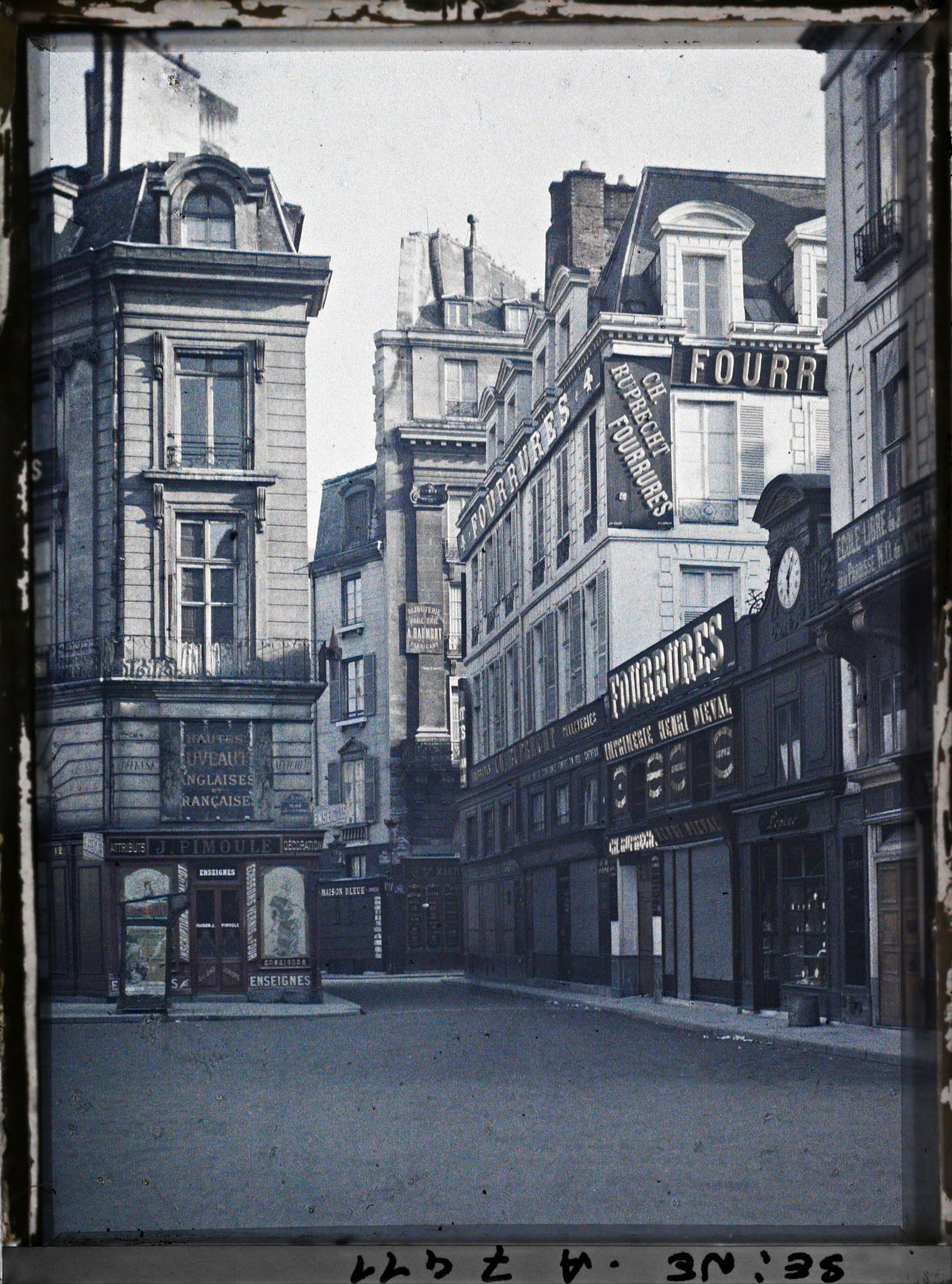 Image représentant Rue Vide-Gousset vue de la place des Victoires