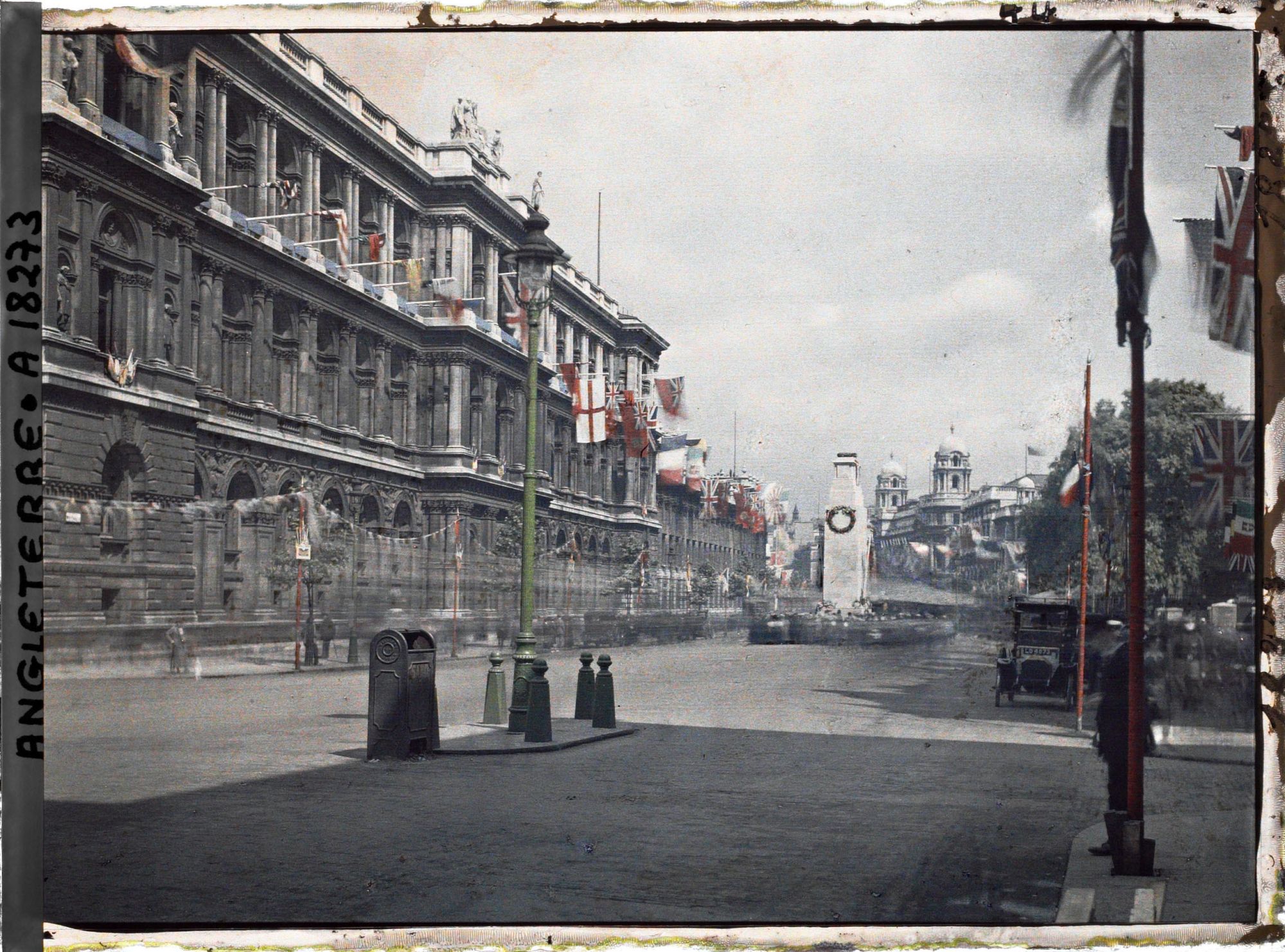 Image représentant Le cénotaphe sur Whitehall