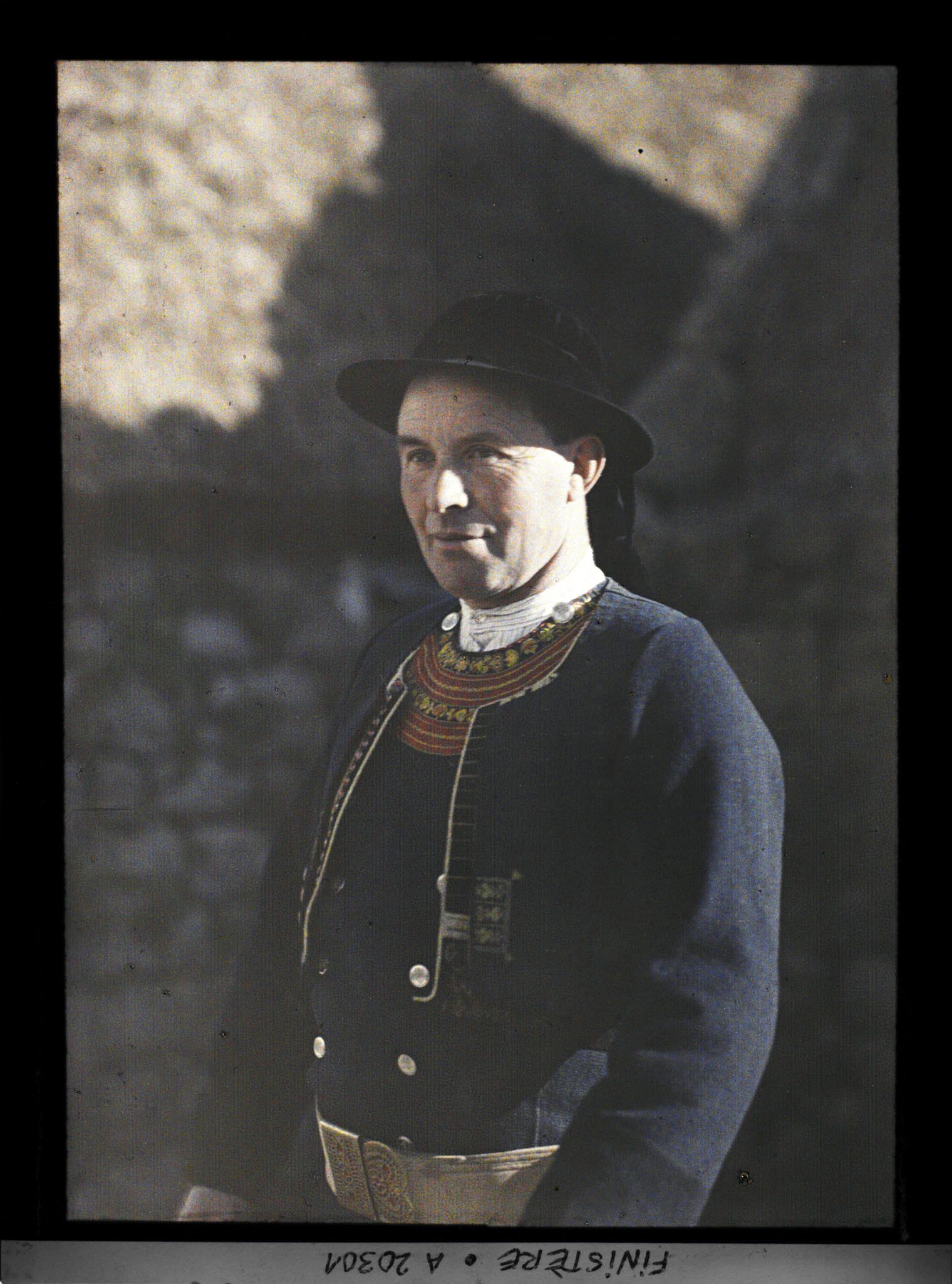 Image représentant Habitant de Penmarch en costume bigouden