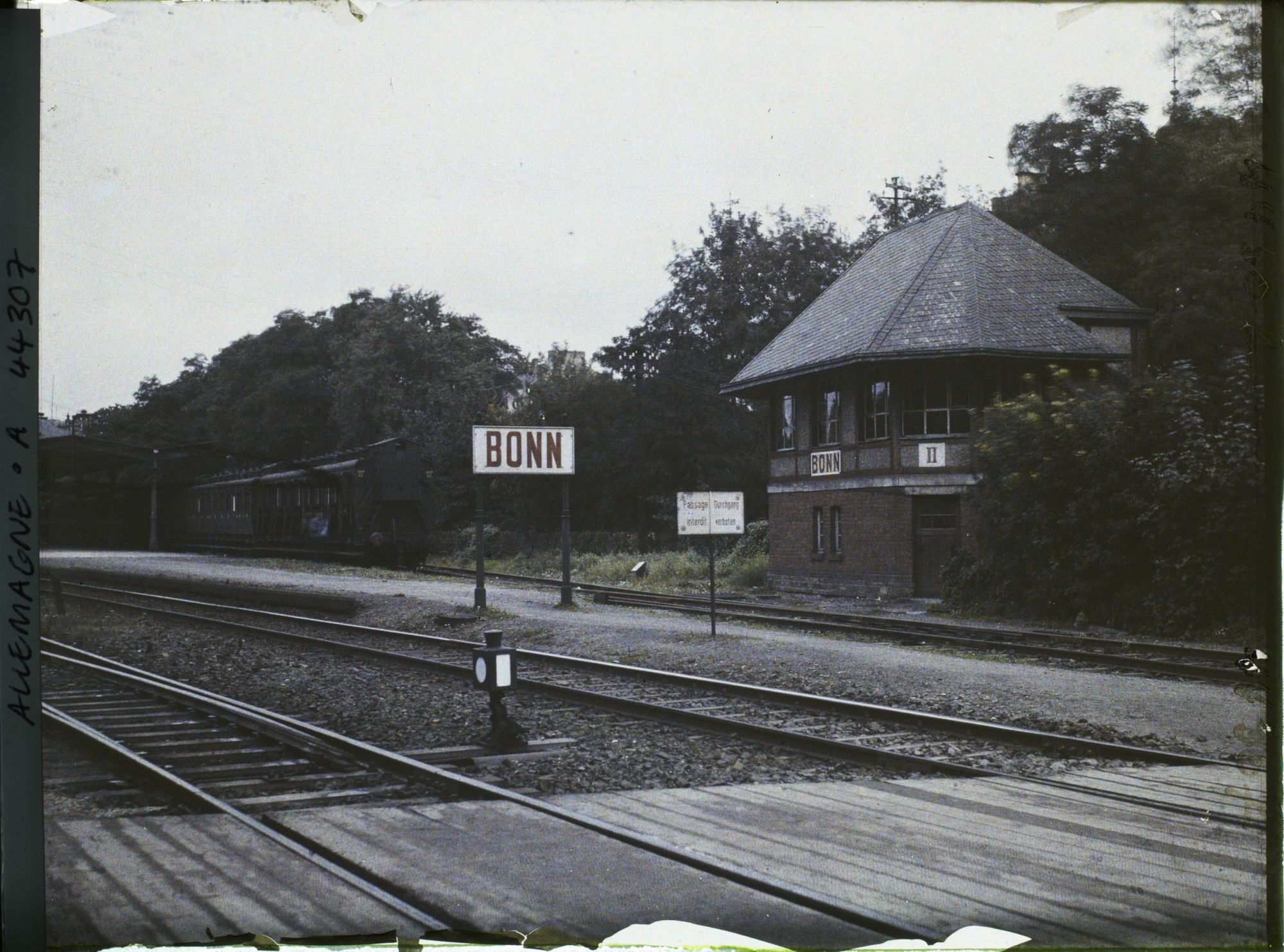 Image représentant Allemagne, Bonn, Interdiction de passer (passage à niveau )