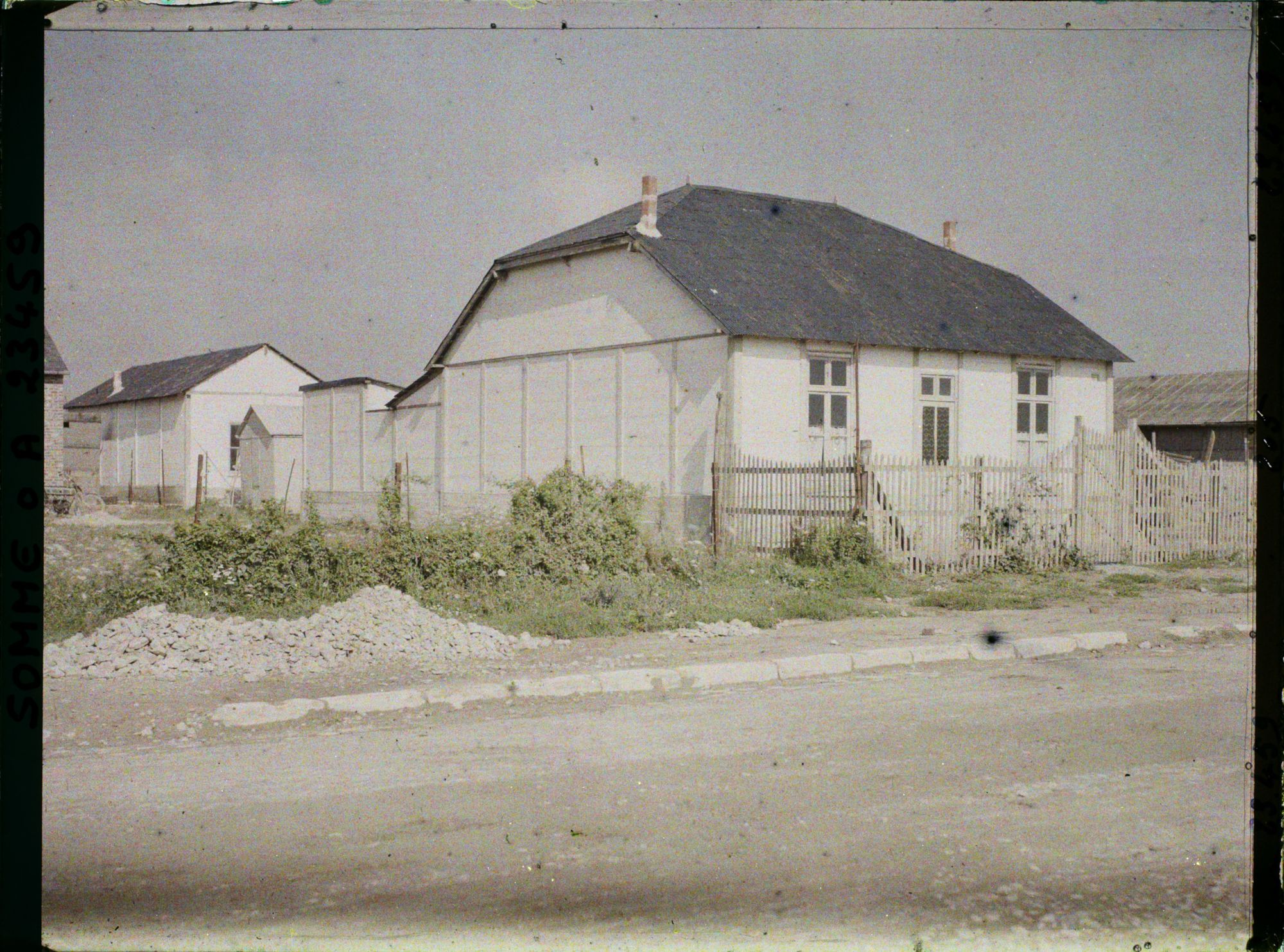 Image représentant France, Chaulnes, Une nouvelle maison