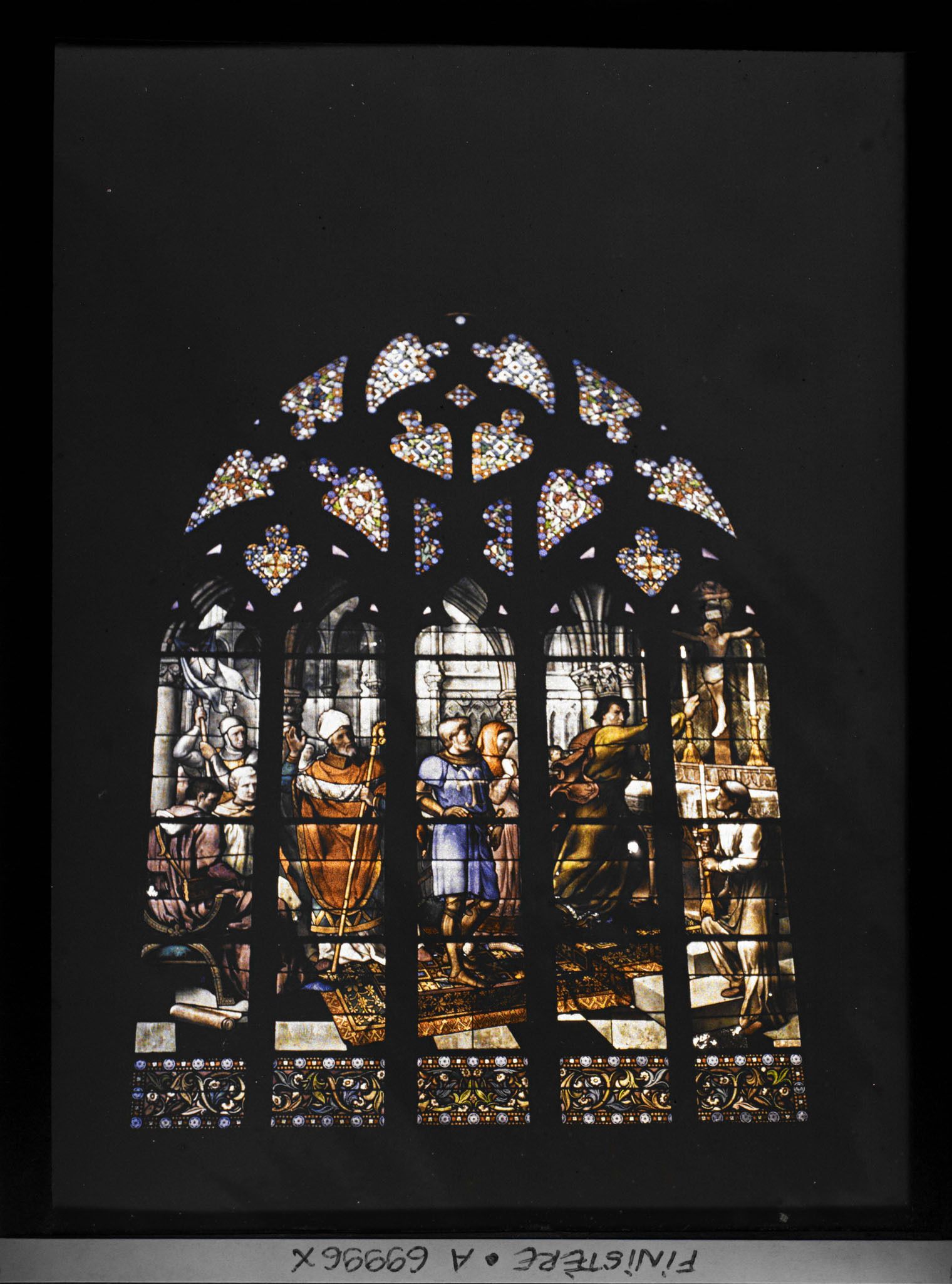 Image représentant Vitrail de la cathédrale Saint-Corentin