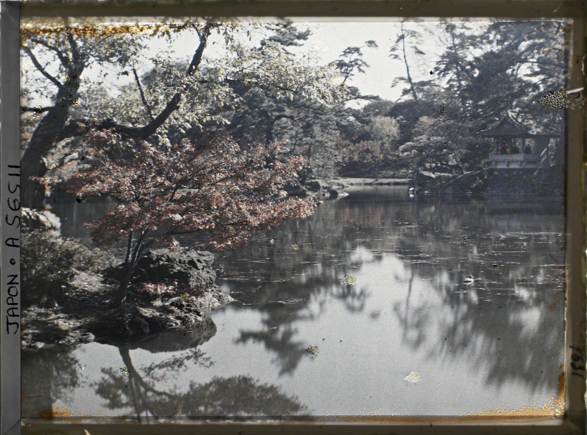 Image représentant Parc Ritsurin-koen (ou Kuribayashi-koen) : étang Gun'o-chi (ou Gunôchi) et son pavillon Kanôkaku
