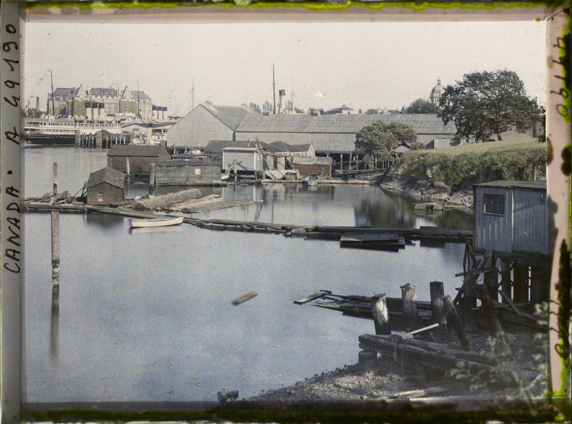 Image représentant Canada, Victoria, Une vue sur le Pont