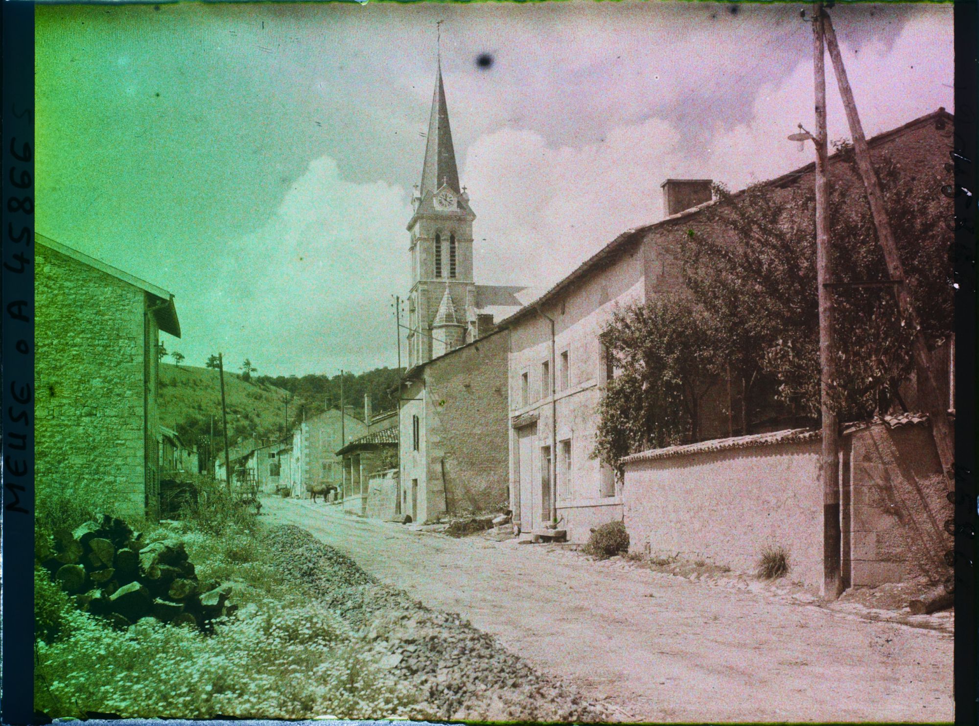 Image représentant France, Woinville, Vue vers l'Eglise