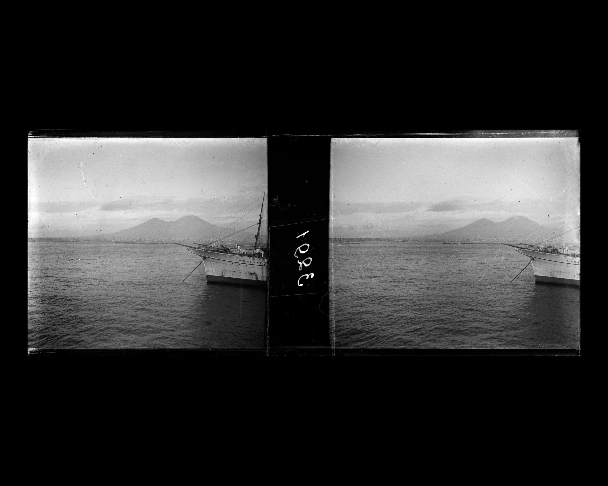 Image représentant Vue de la baie de Naples et du Vésuve prise depuis le Lützow