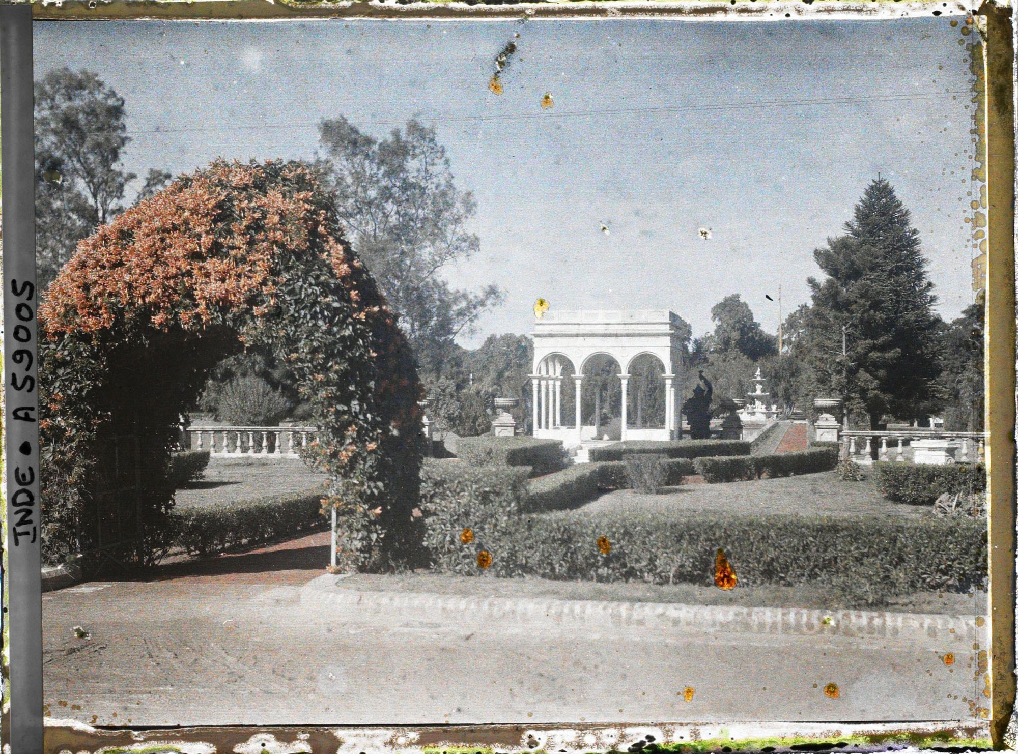 Image représentant Le Moti Bagh (jardin de la perle) du nouveau palais