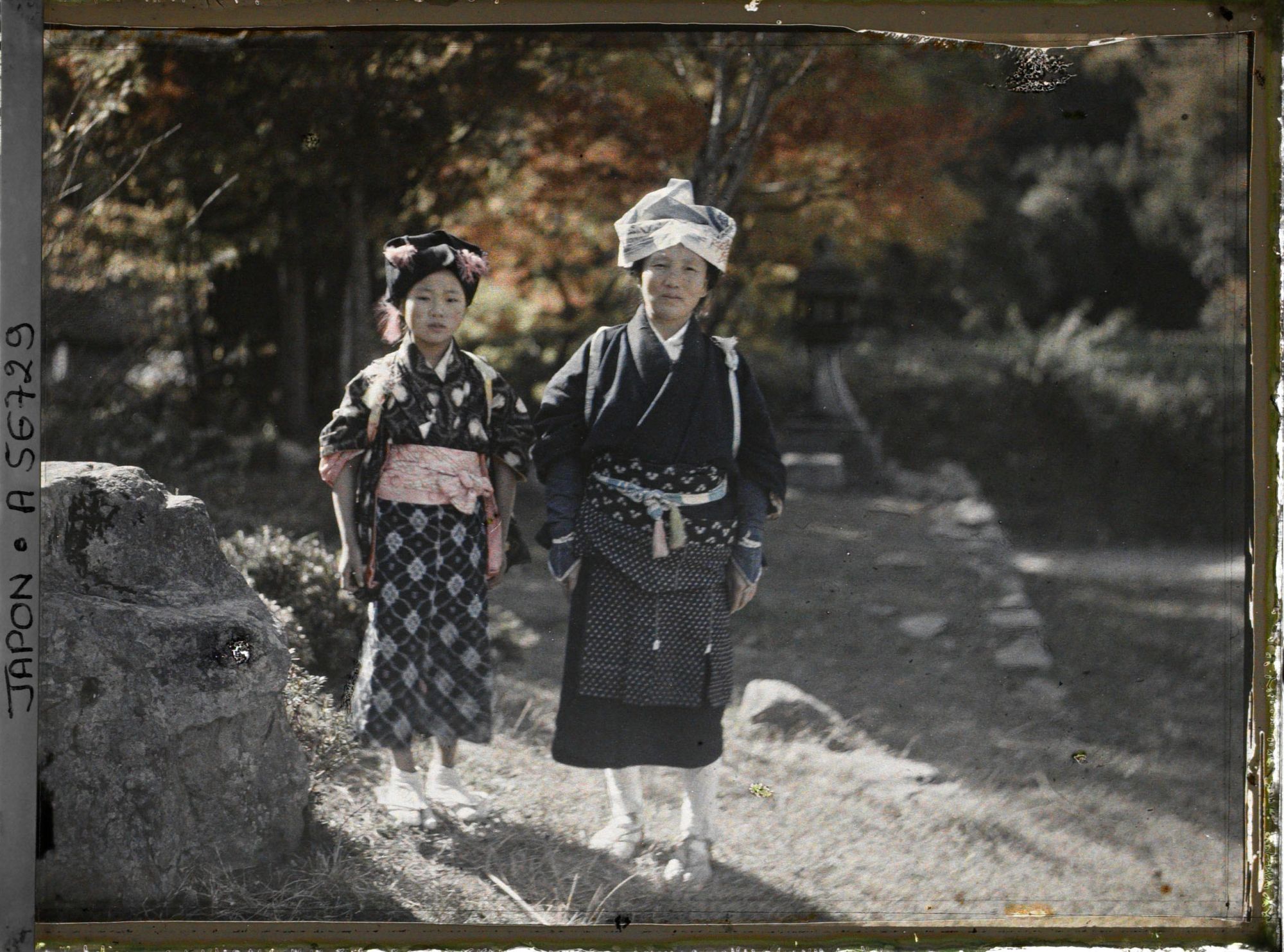 Image représentant Deux villageoises de Yase