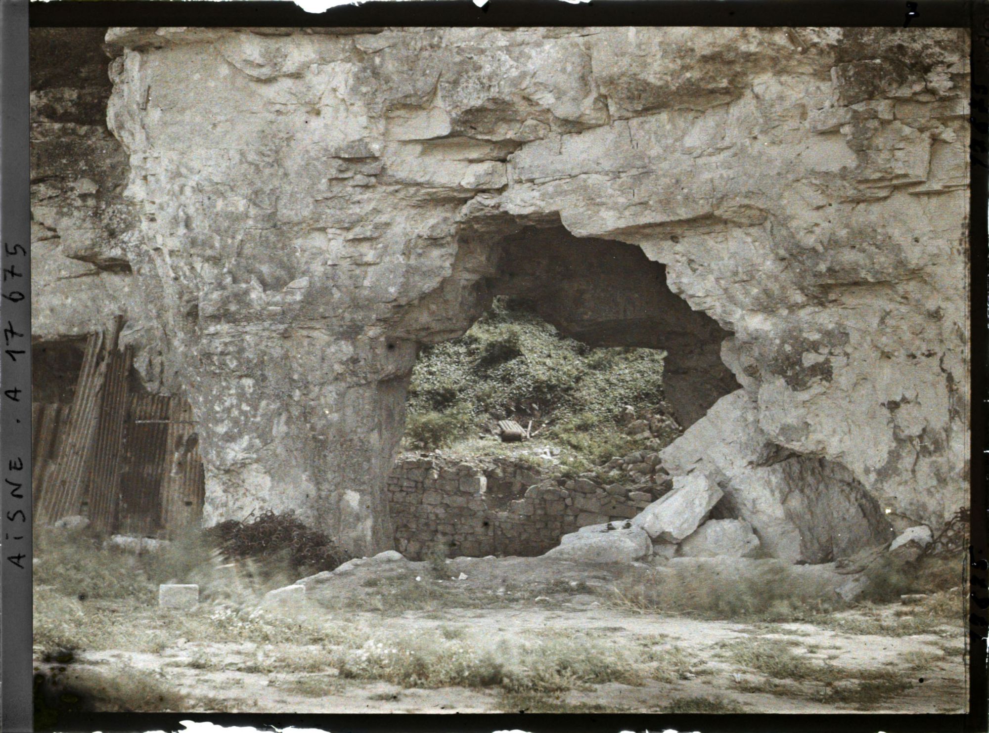 Image représentant France, Laffaux, Les Grottes