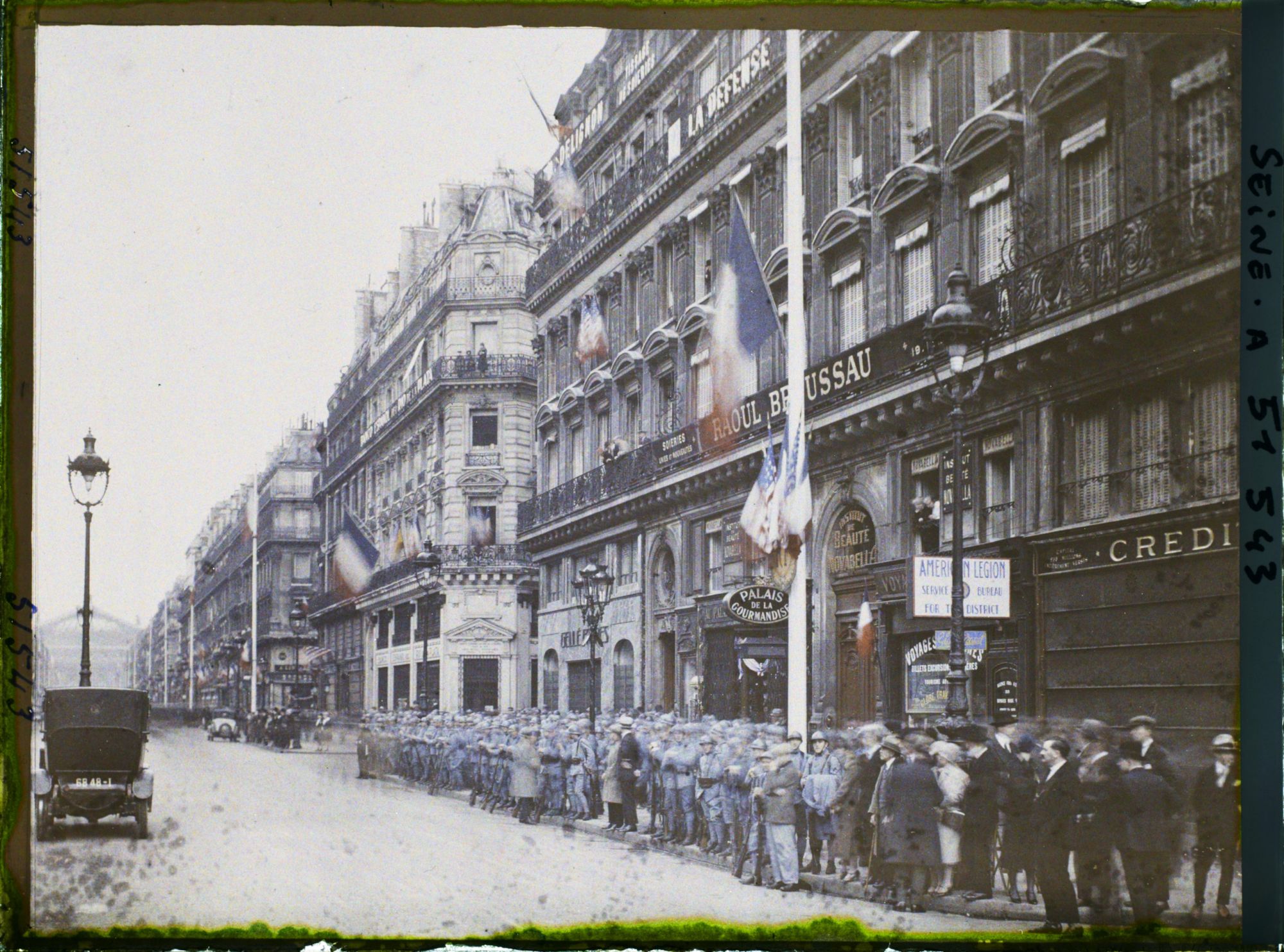 Image représentant Décorations avenue de l'Opéra pour le 9ème congrès de la Légion Américaine (American Legion)