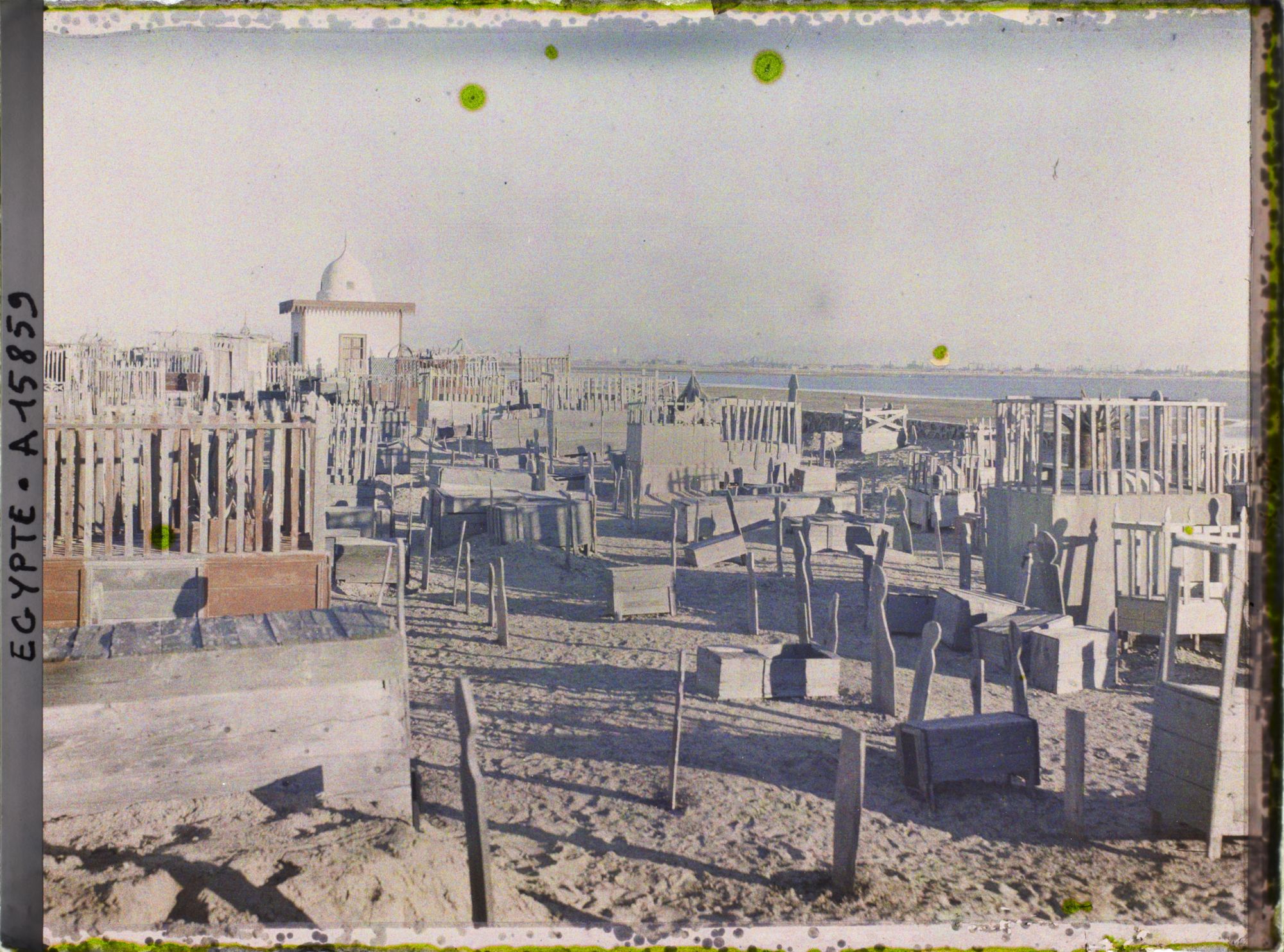 Image représentant Cimetière arabe près du lac Menzaleh