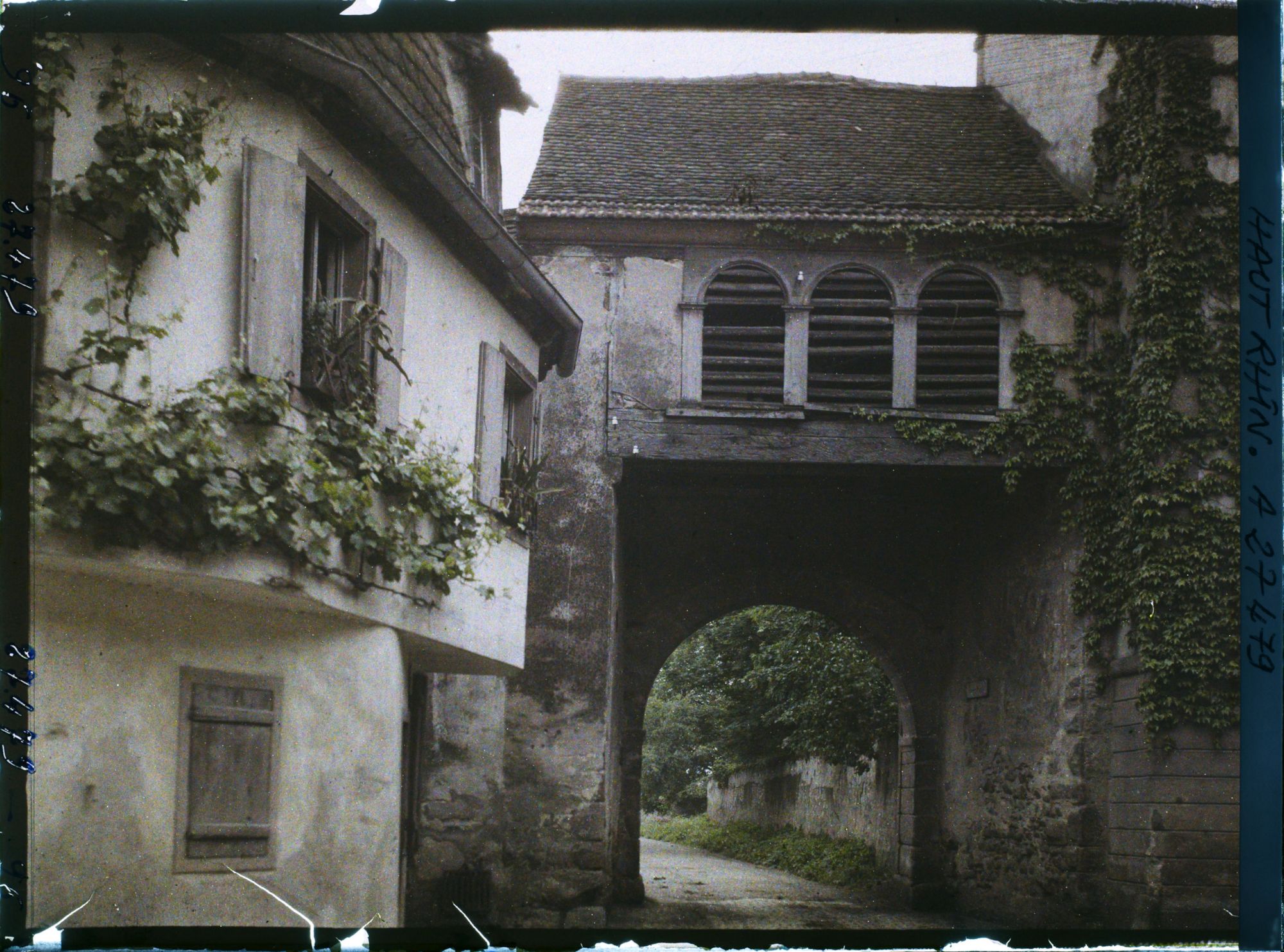 Image représentant France, Kienzheim, La porte vue de l'intérieur de la Ville