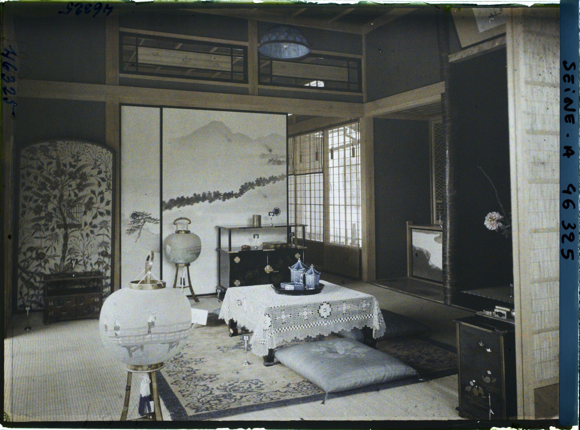 Image représentant L'exposition des arts décoratifs, intérieur de maison japonaise
