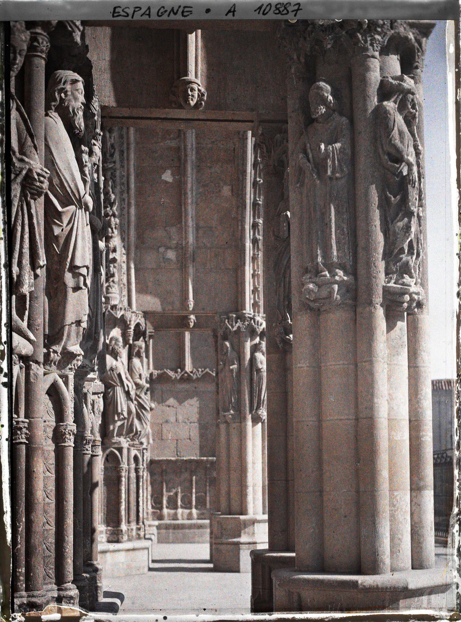 Image représentant Espagne, Léon, Les 3 porches vus de côté