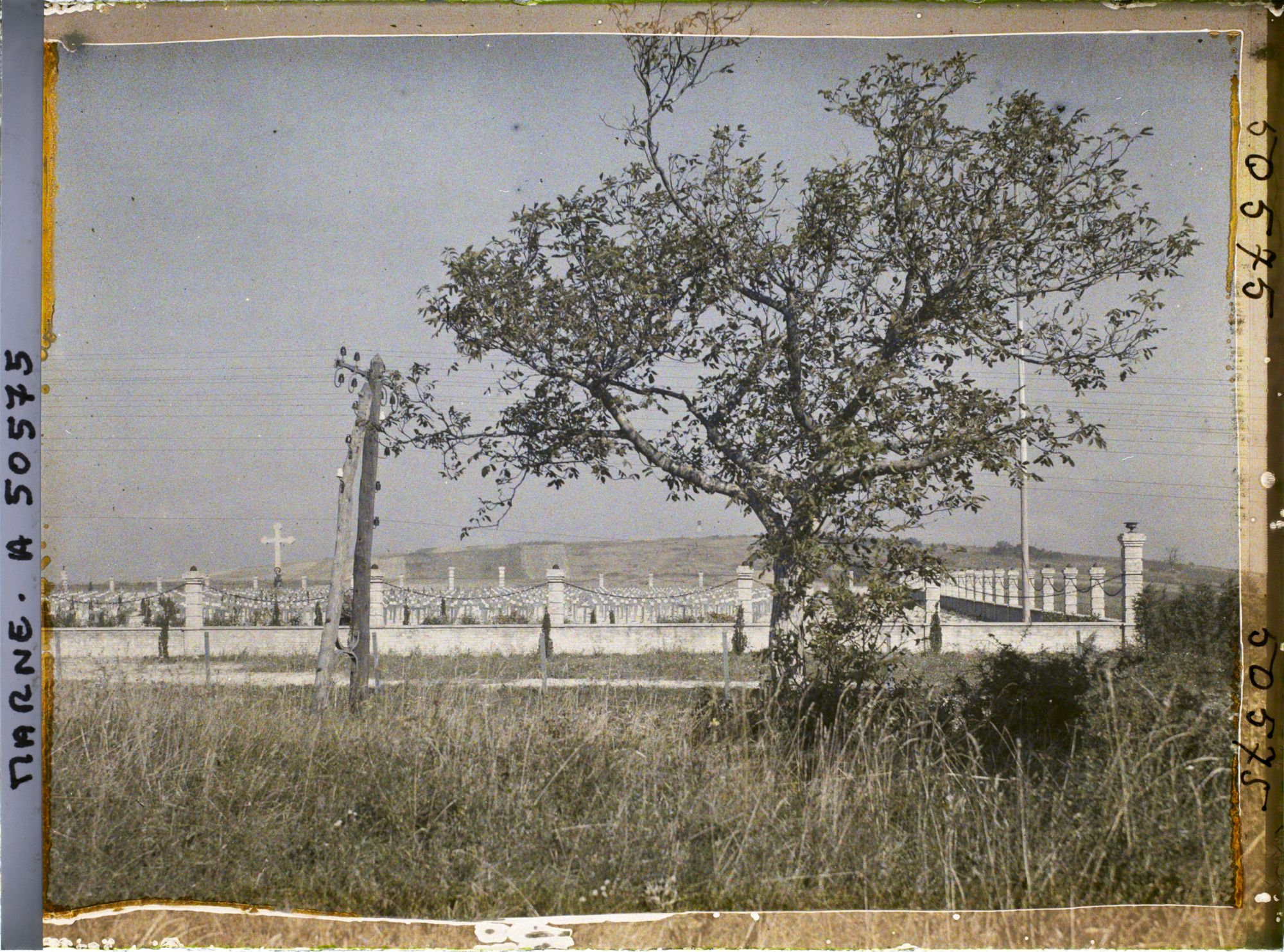 Image représentant France, Bligny, Ensemble du Cimetière Italien autre aspect