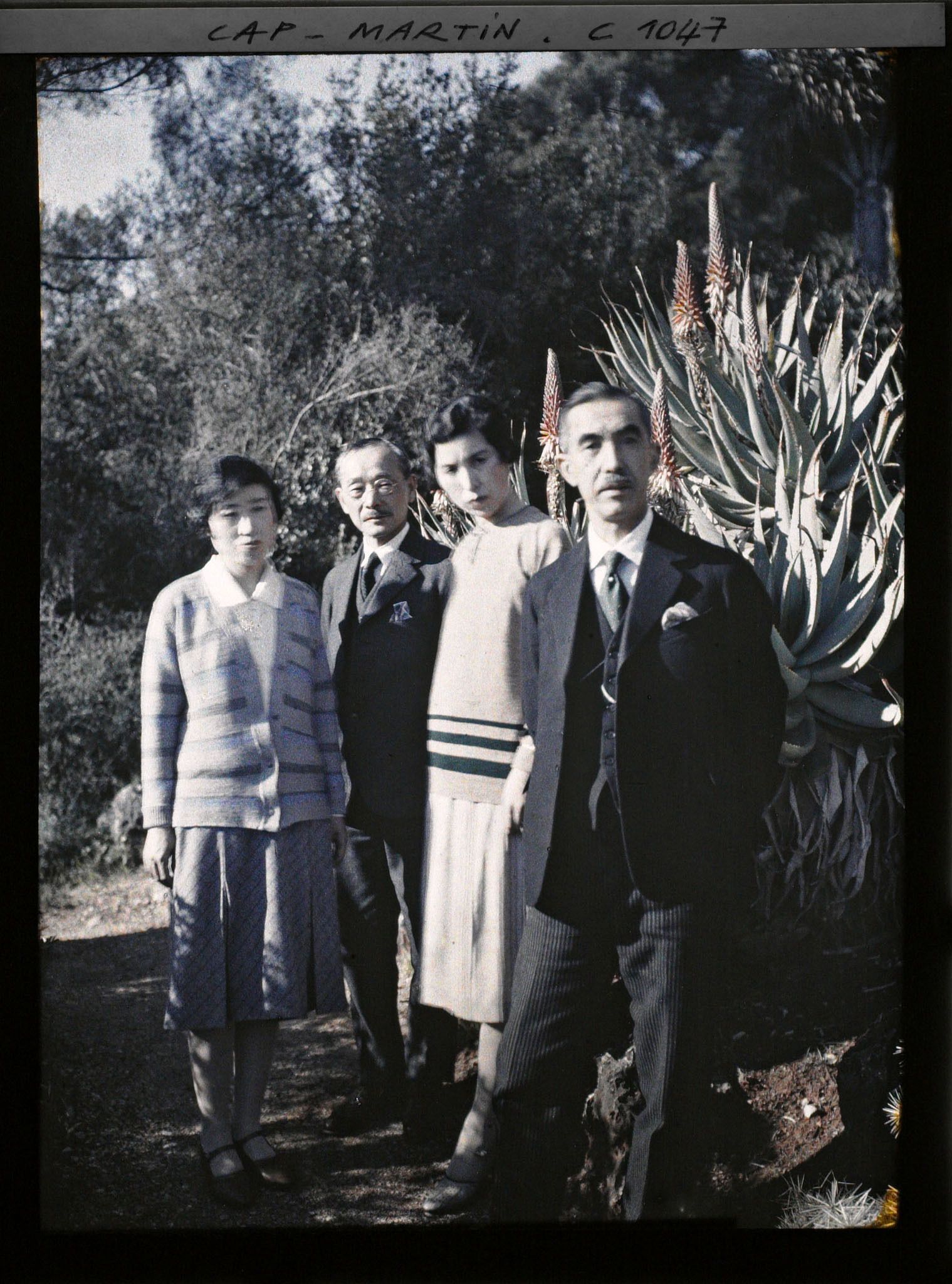 Image représentant La suite du prince et de la princesse de Corée, invités par Albert Kahn