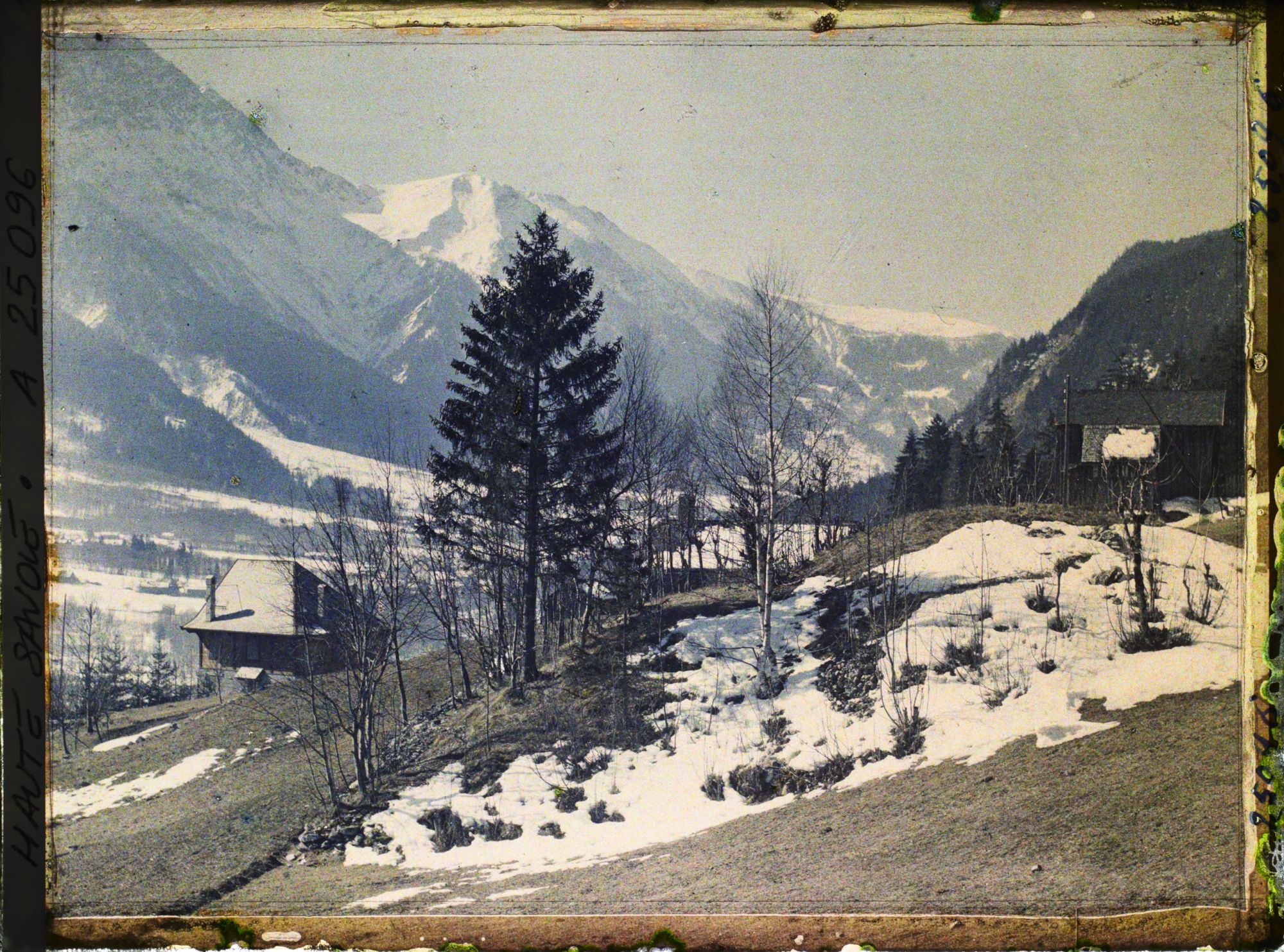 Image représentant France Les Alpes, Moussoux, Vallée de Chamonix, Paysage vers le Tricot et le Village des Moussoux