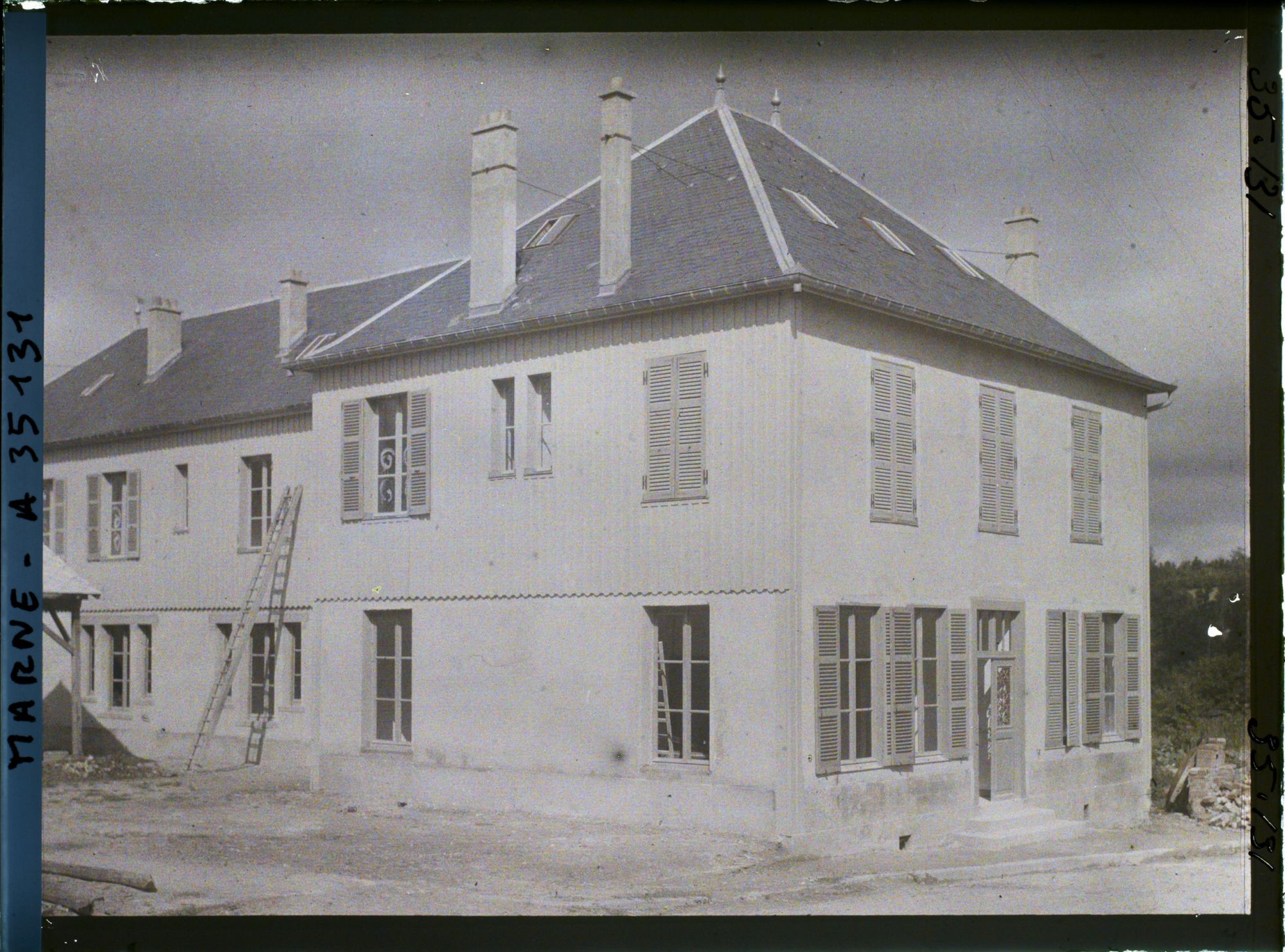Image représentant France, Vienne le Château , Nouvel Hôpital ; construction de l'hôpital