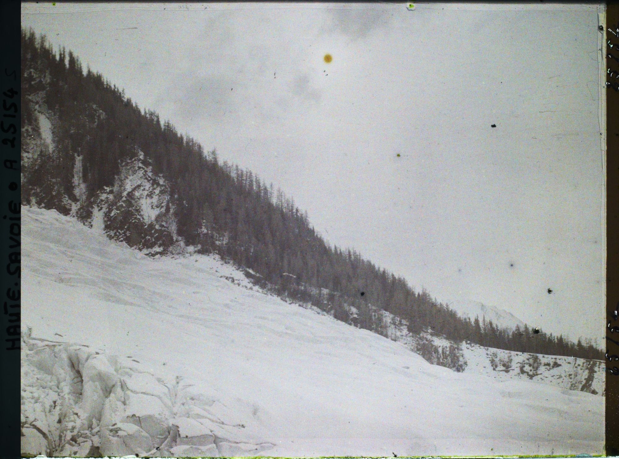 Image représentant France Les Alpes, Glacier des Bossons : Contre jour sur le Glacier des Bossons