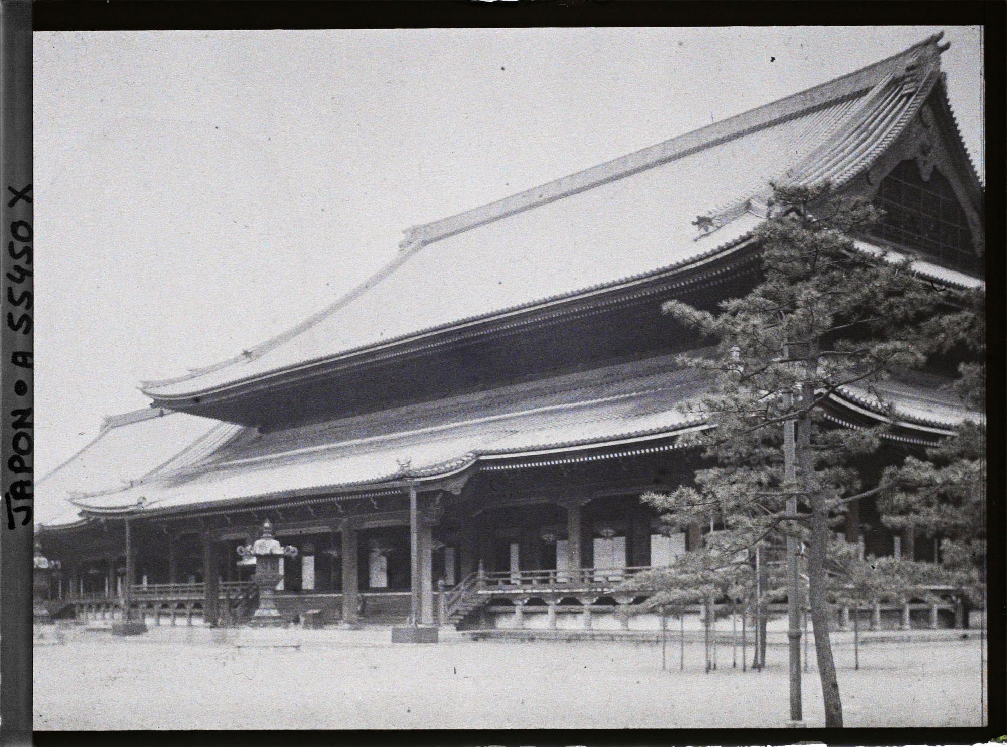 Image représentant Temple Higashi Honganji : La Salle d'Amida (Amida-dô) et la Salle du Fondateur (Goei-dô)