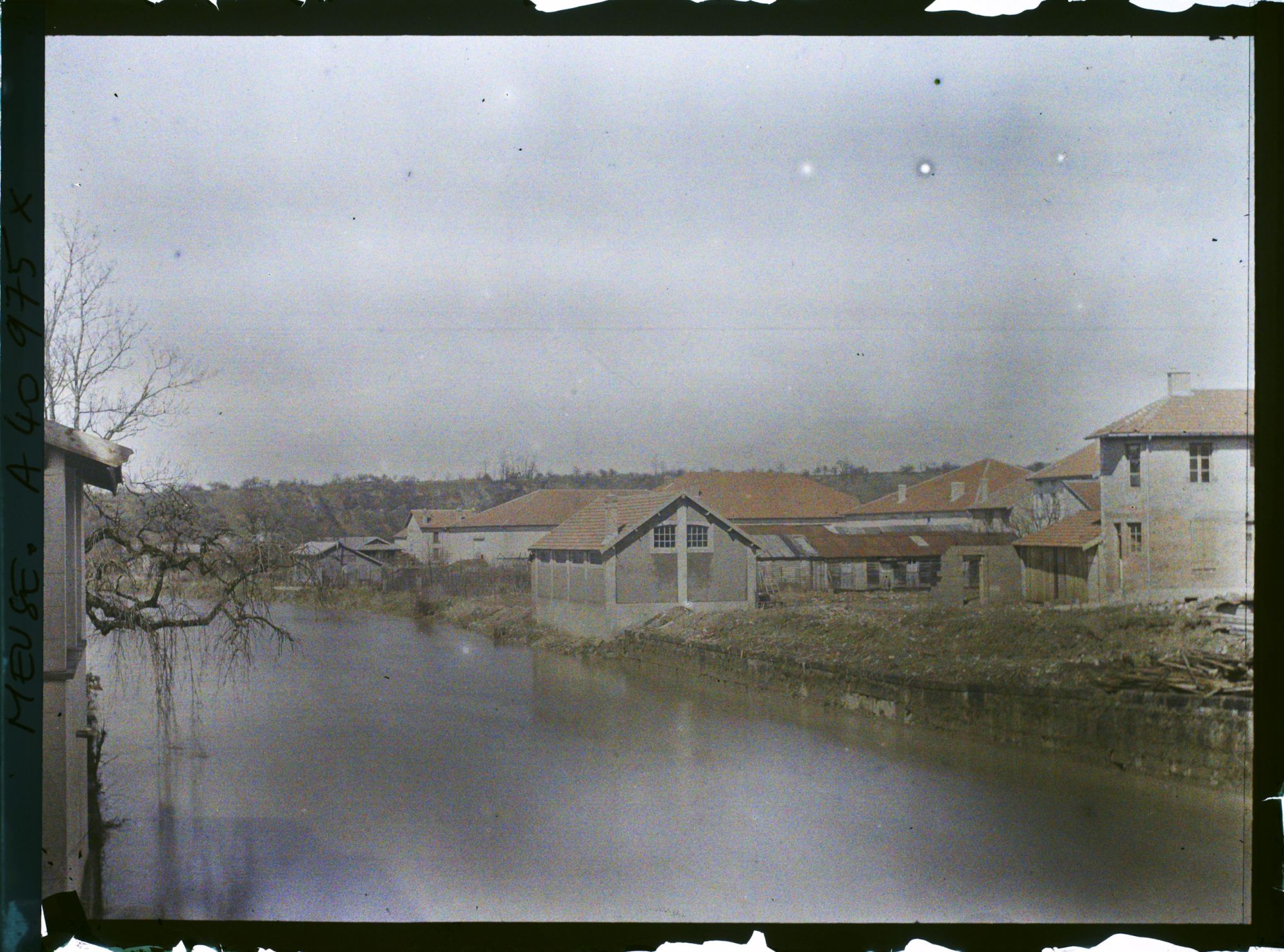 Image représentant France, Varennes, Les bords de l'Aire Côté Nord