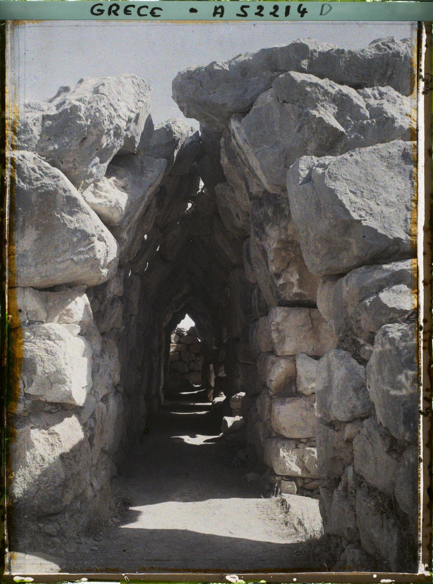 Image représentant La galerie couverte desservant les casemates d'un bastion (à l'est ou au sud) de la citadelle