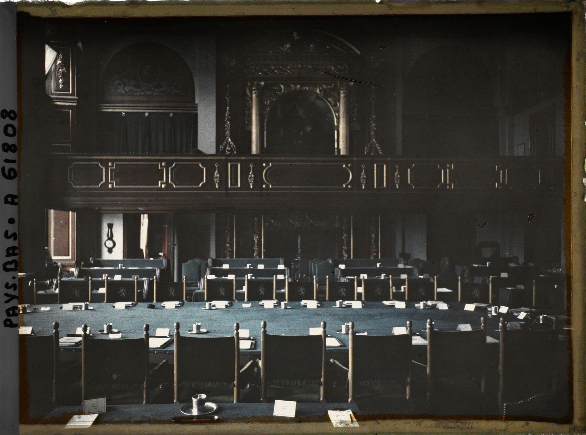 Image représentant Binnenhof, la salle de la Conférence de la Paix