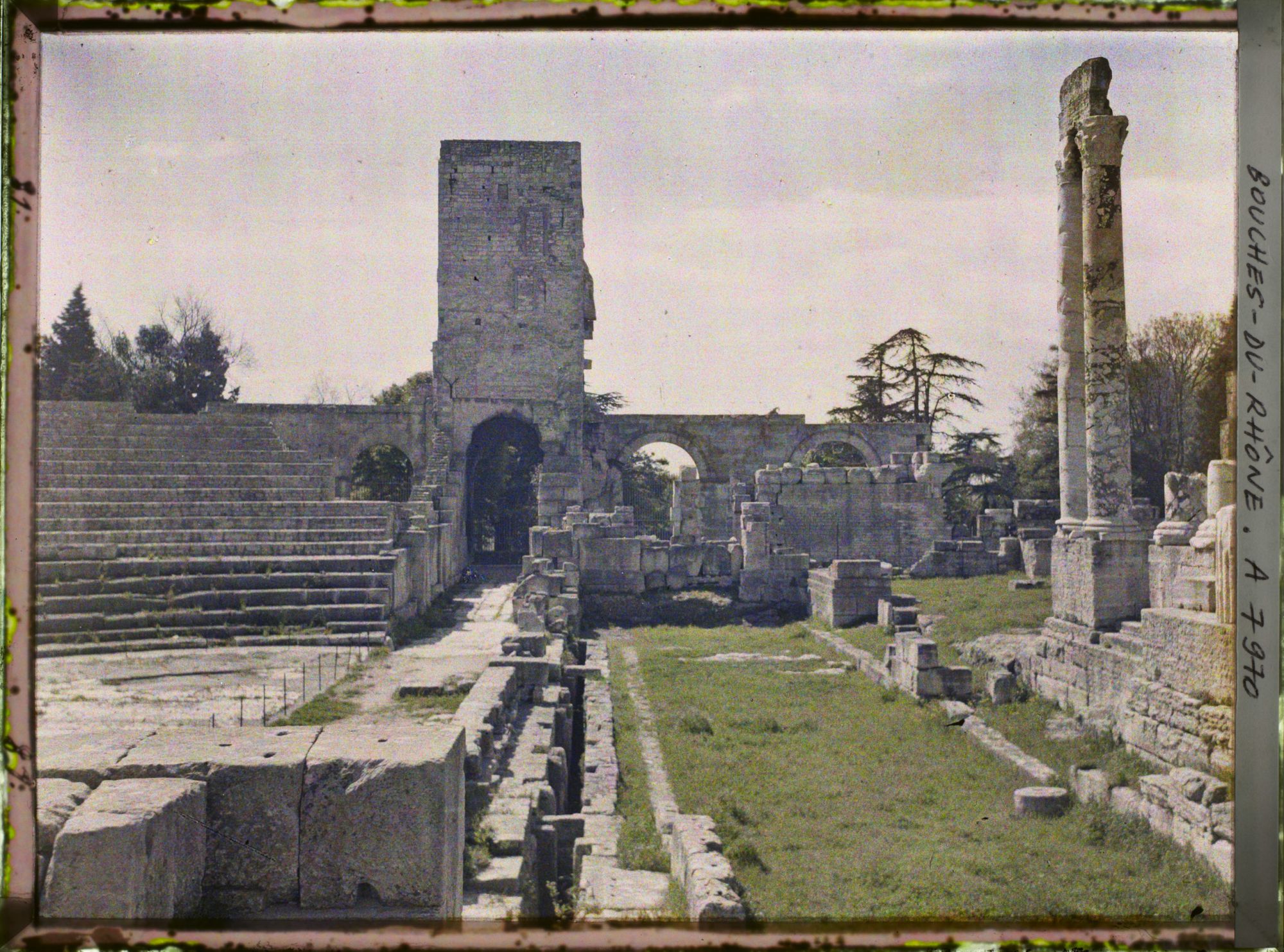 Image représentant Vue générale du théâtre antique