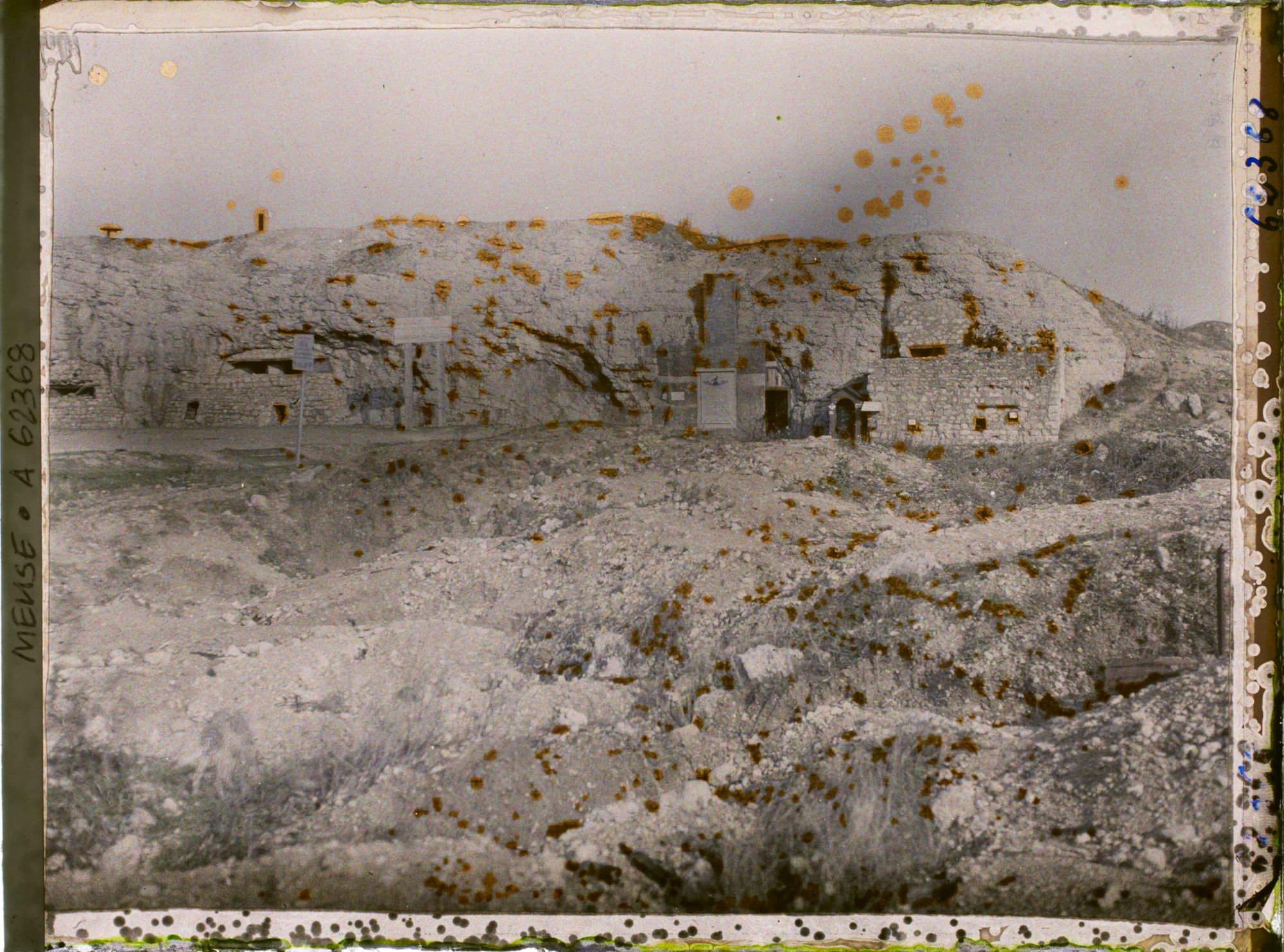 Image représentant Meuse, Vaux, Le fort Entrée