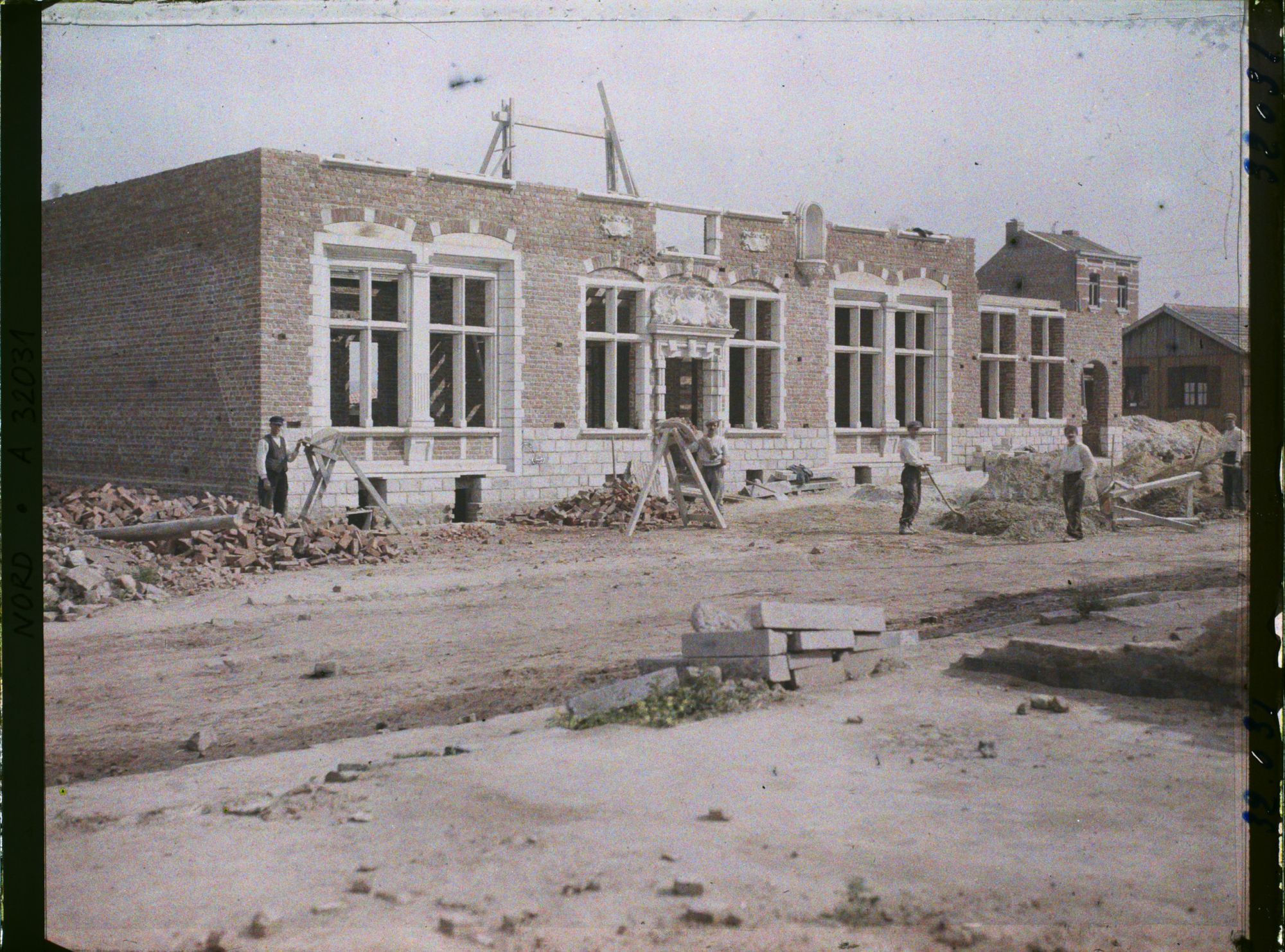 Image représentant France, Bailleul, Maisons en reconstruction