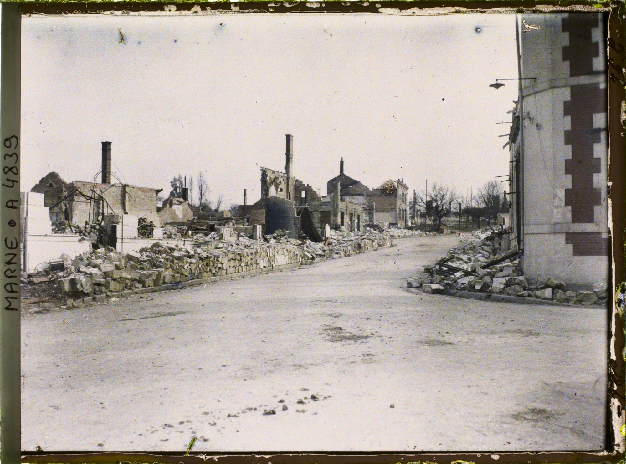 Image représentant Une rue en ruine