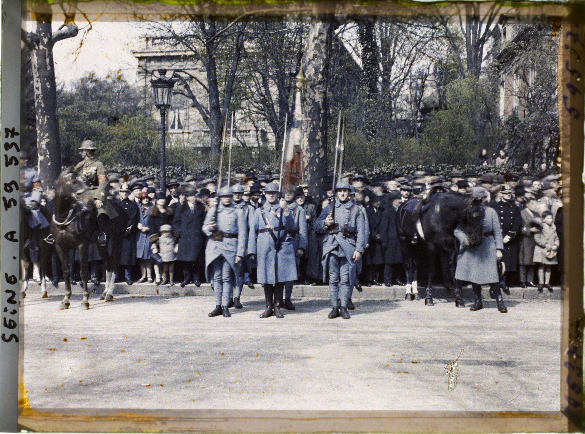 Image représentant Les funérailles de l'ambassadeur des États-Unis Myron Herrick, avenue d'Iéna