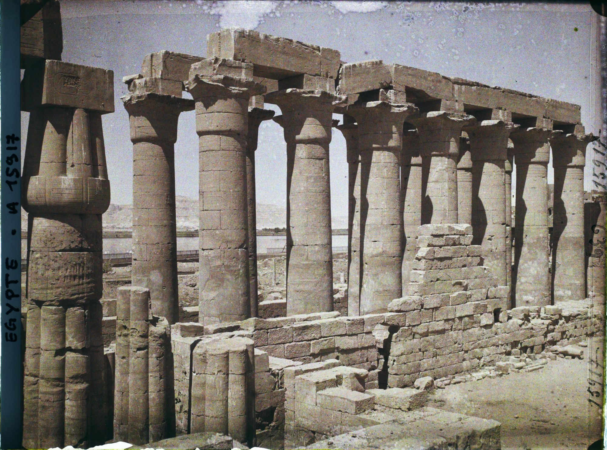 Image représentant Colonnade d'Aménophis III