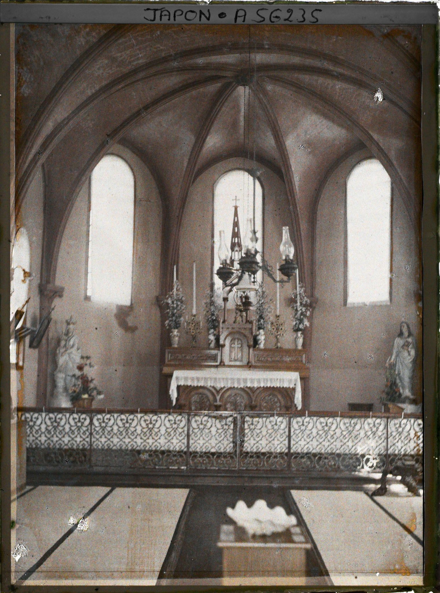 Image représentant Intérieur de la chapelle catholique Saint-Jean