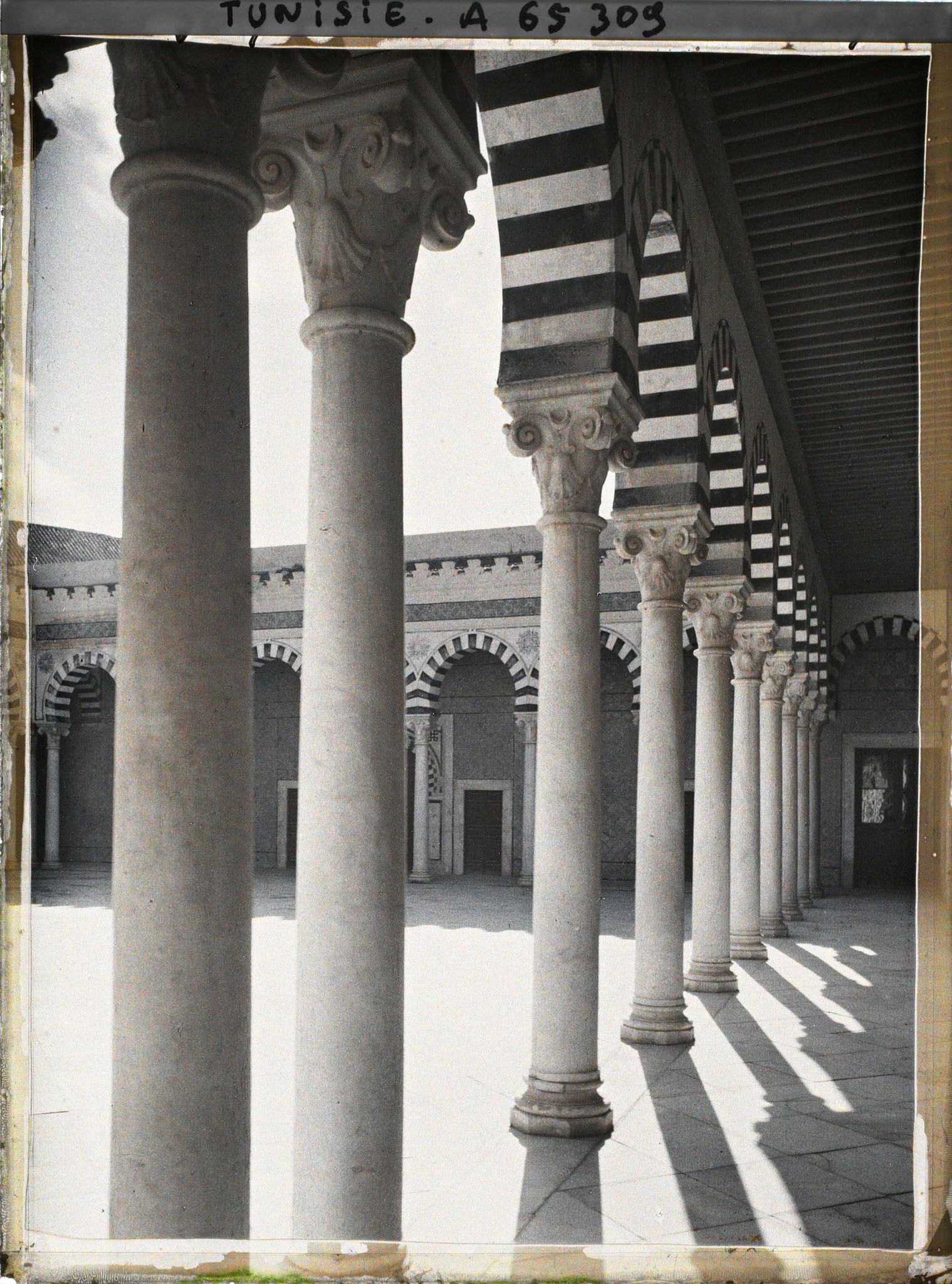 Image représentant Le grand patio des appartements beylicaux du palais du Bardo