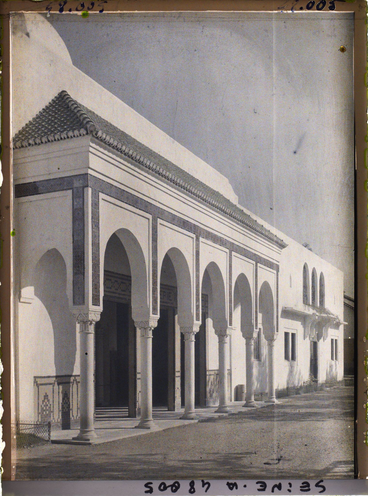 Image représentant L'Exposition des arts décoratifs, Pavillon de l'Algérie