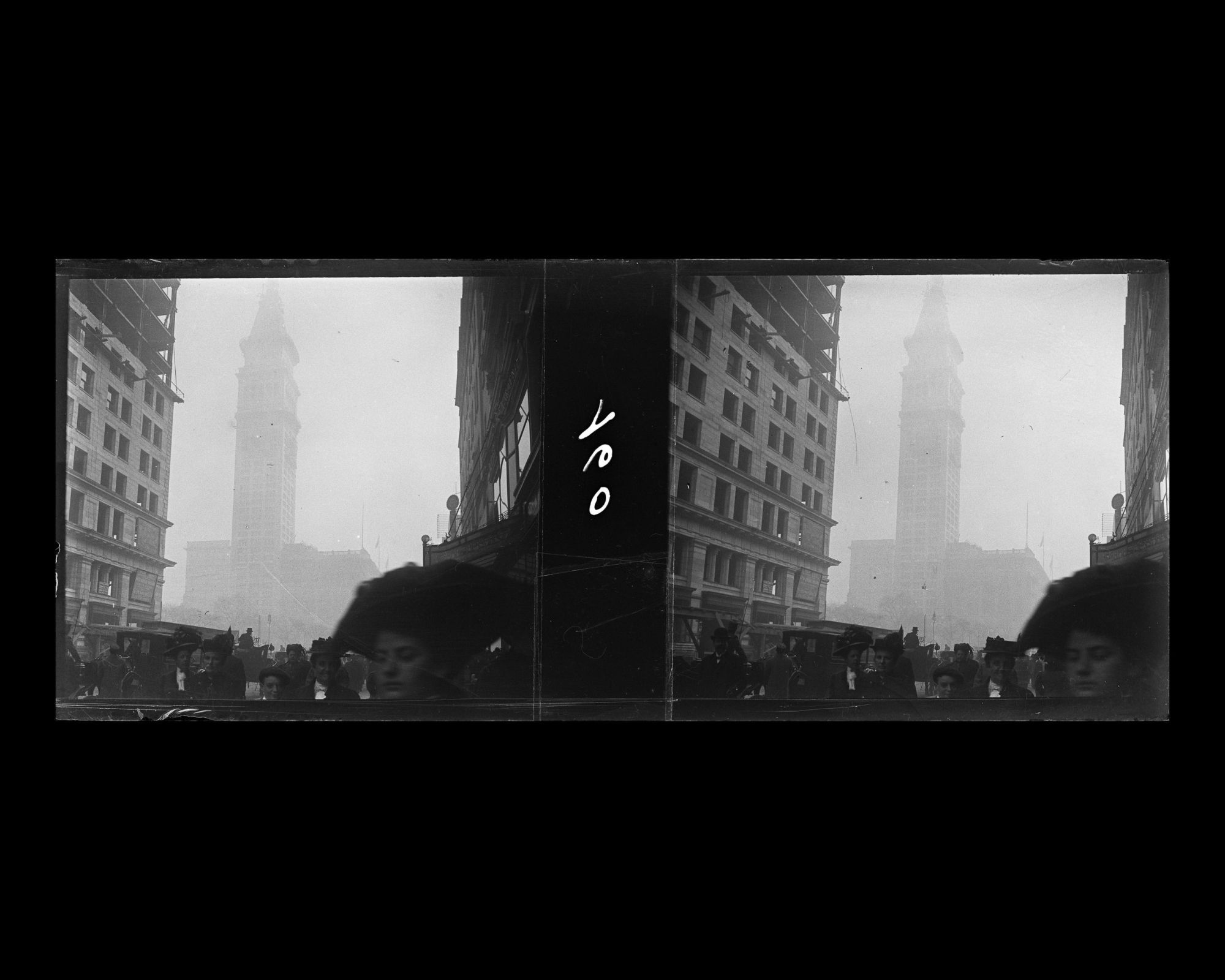 Image représentant Vue de la 23 eme W avec Madison Square Parc et le Metropolitan insurance building en construction à l'arrière-plan